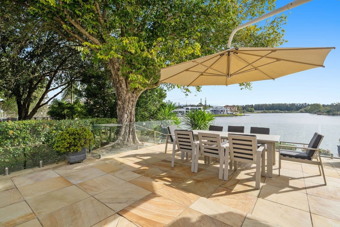 1 Greystone/125 Santa Cruz Boulevard, Clear Island Waters, QLD 4226, Clear Island Waters - Thumbnail 3
