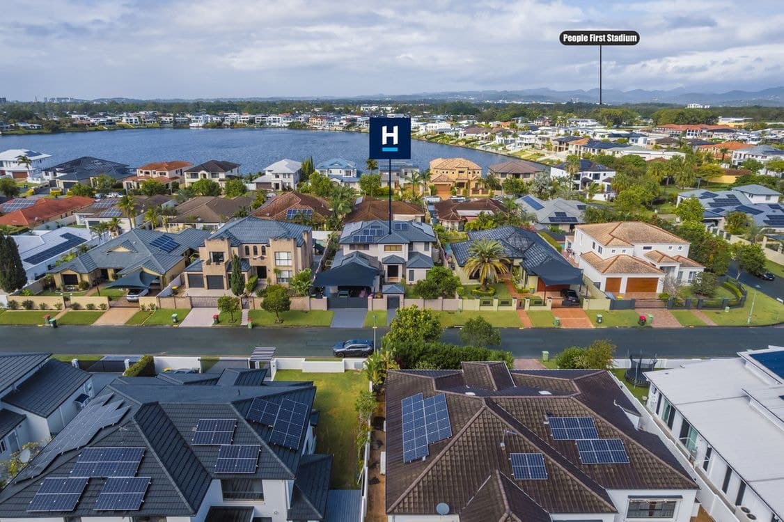 18 Rebholz Drive, Benowa, QLD 4217, Benowa - Thumbnail 2