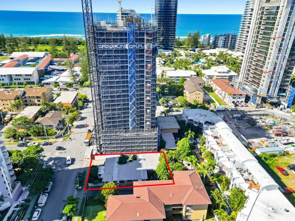 1/30 Alexandra Avenue, Mermaid Beach, QLD, 4218, Mermaid Beach - Thumbnail 2