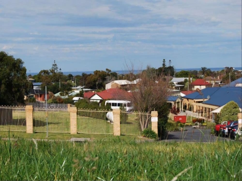36 Lakeview Drive, Lakes Entrance, VIC 3909, Lakes Entrance - Thumbnail 3