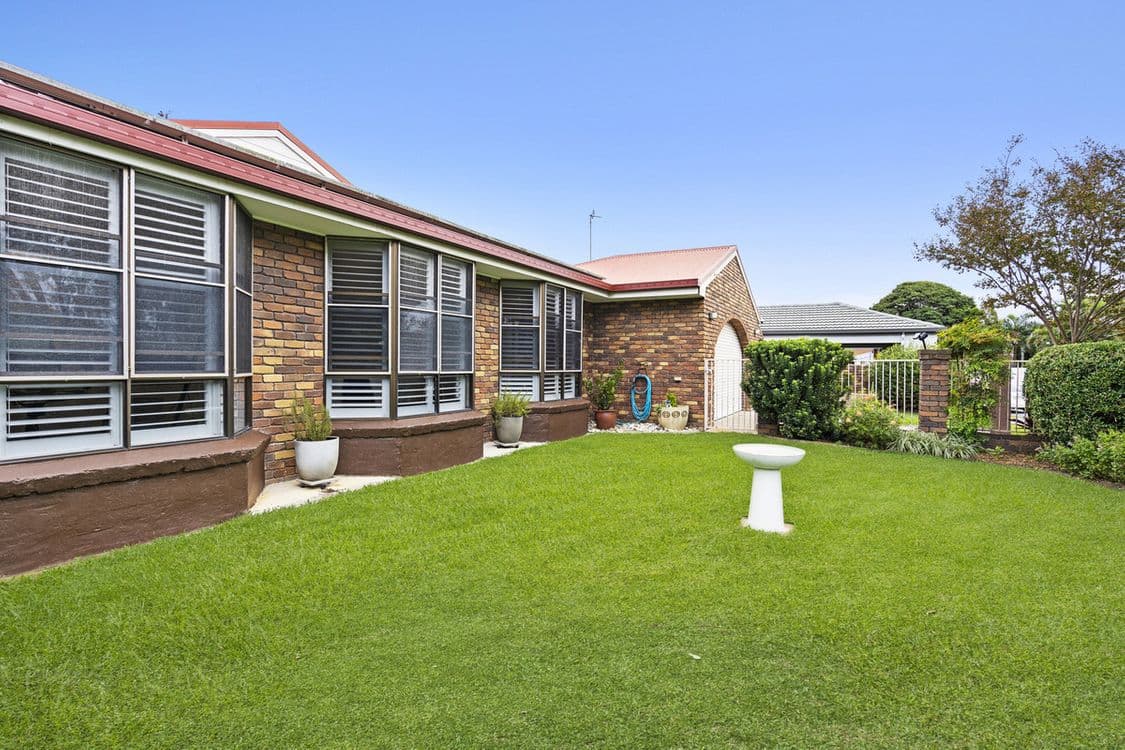 9 Wanneroo Court, Mermaid Waters, QLD 4218, Mermaid Waters - Thumbnail 2