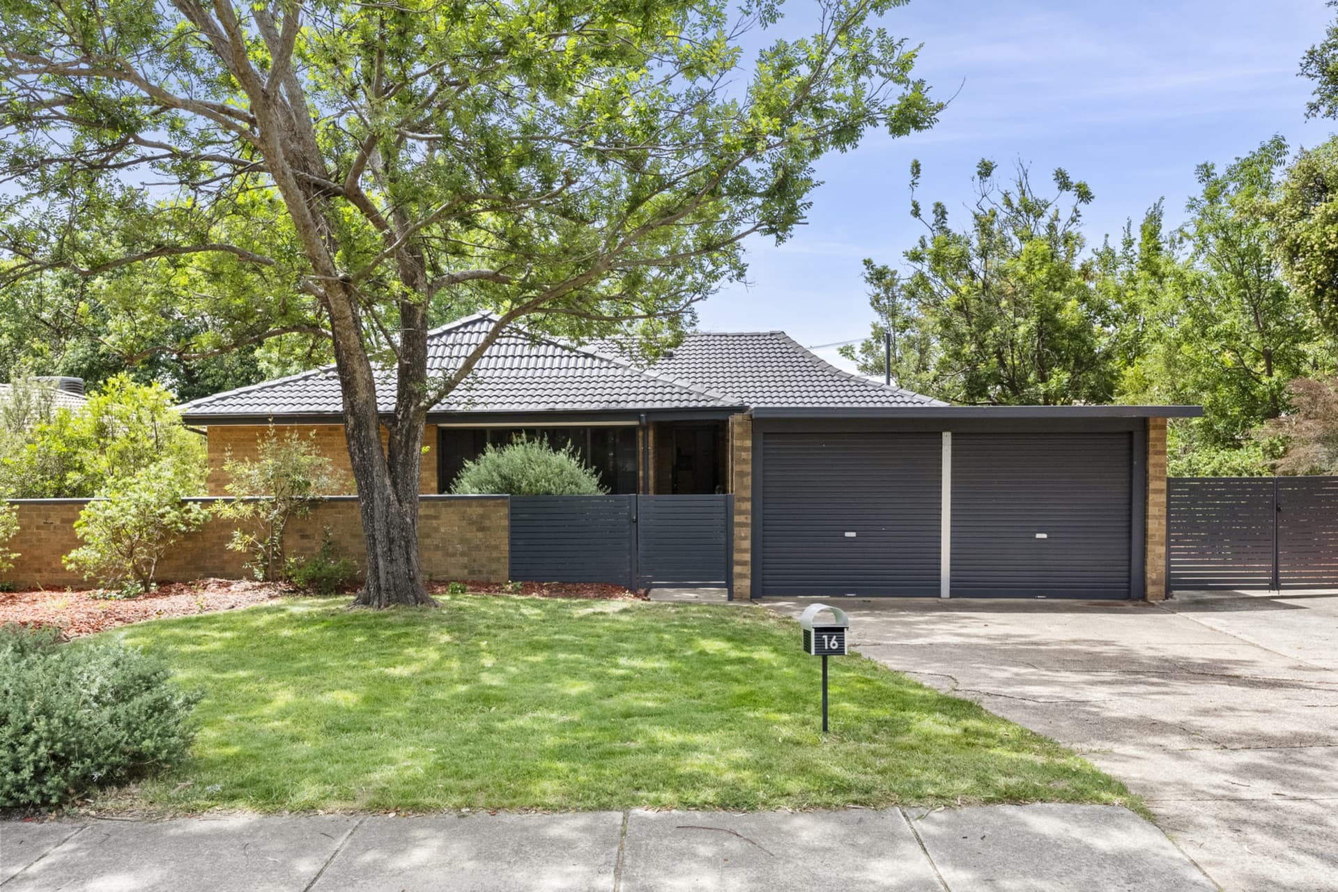 16 Perry Drive, Chapman, Chapman - Image 1