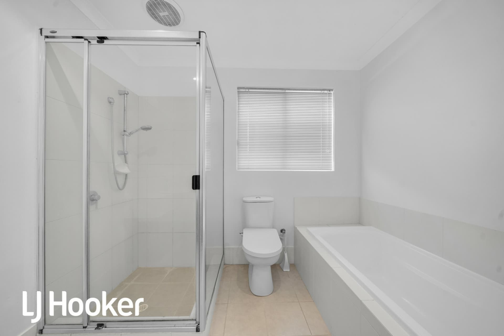 6 Redfern Bend, Clarkson, Clarkson - Thumbnail 7