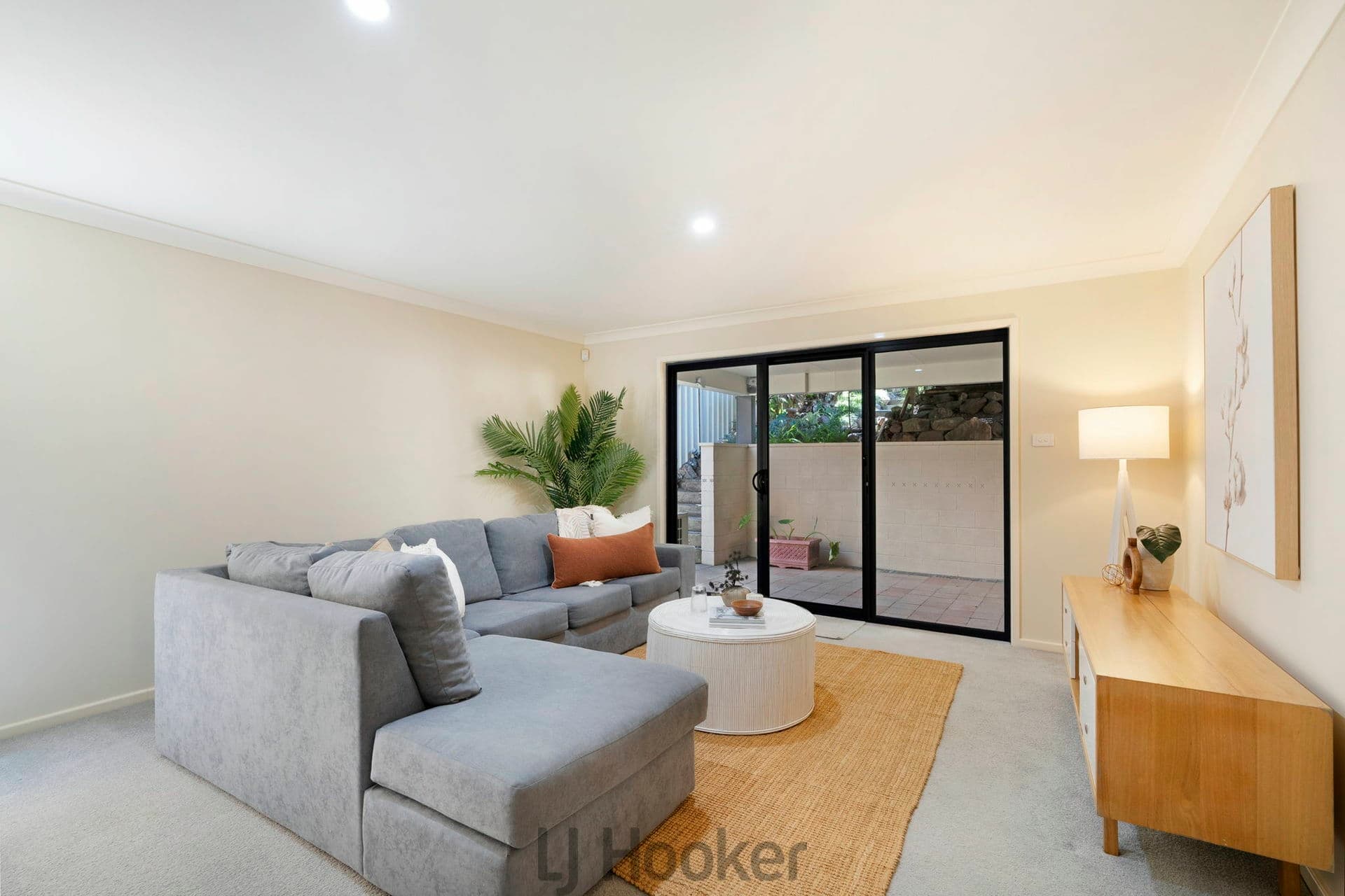 27 The Parade, Belmont, Belmont - Thumbnail 4