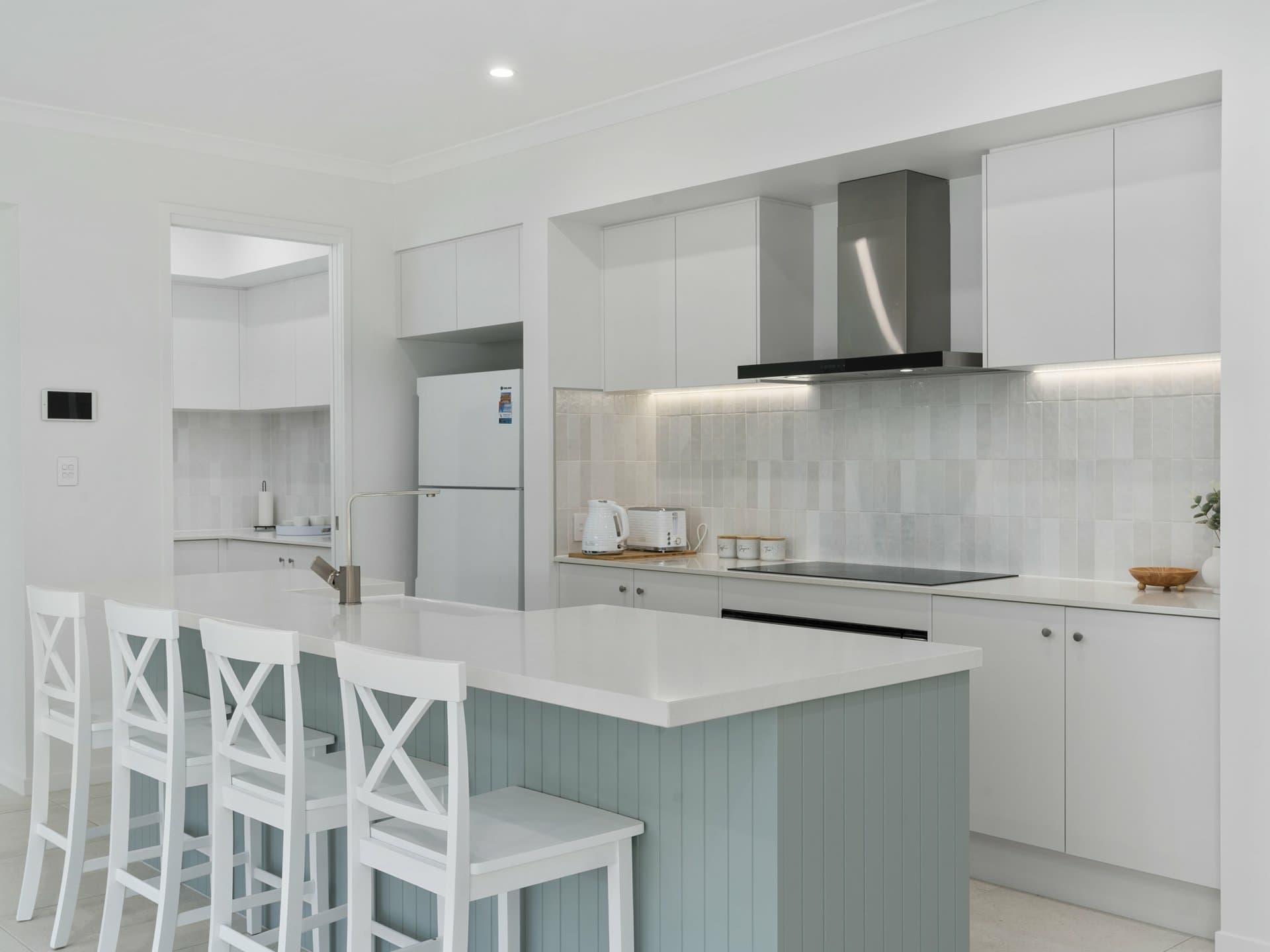 27 Livistona Place, Banksia Beach, Banksia Beach - Thumbnail 3