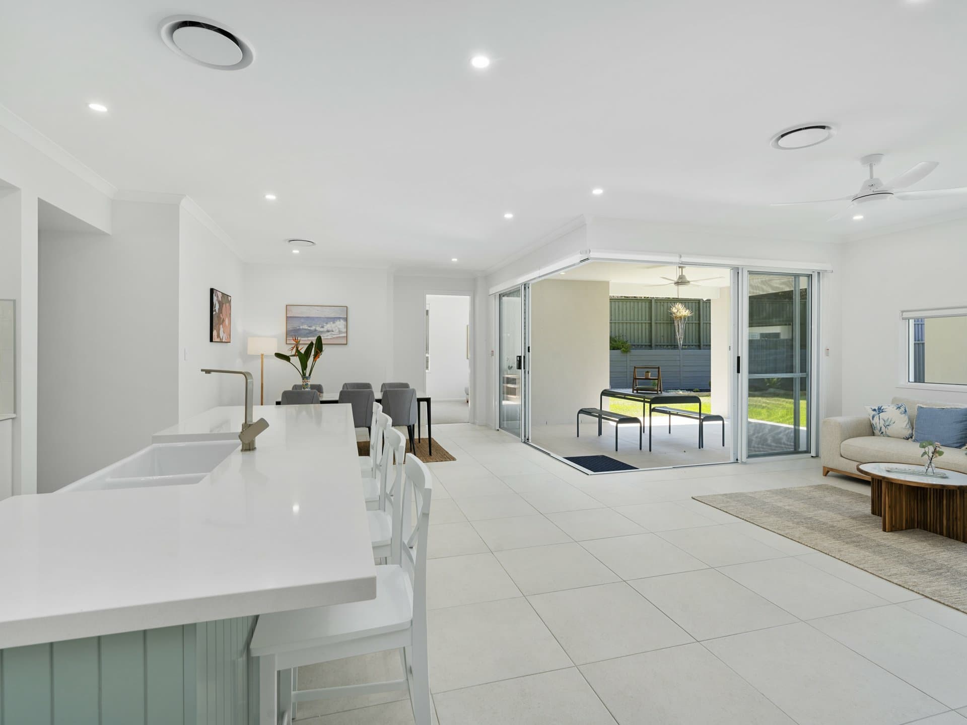 27 Livistona Place, Banksia Beach, Banksia Beach - Thumbnail 4