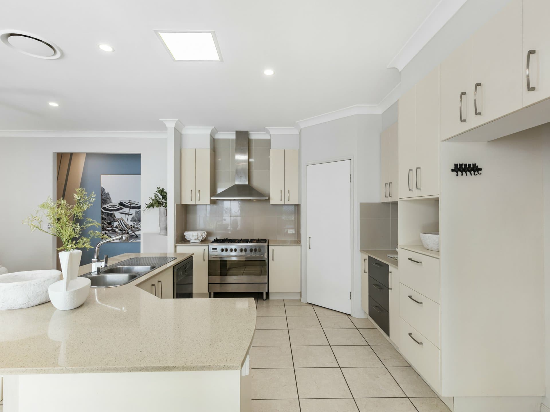 6 Seahorse Drive, Twin Waters, Twin Waters - Thumbnail 4