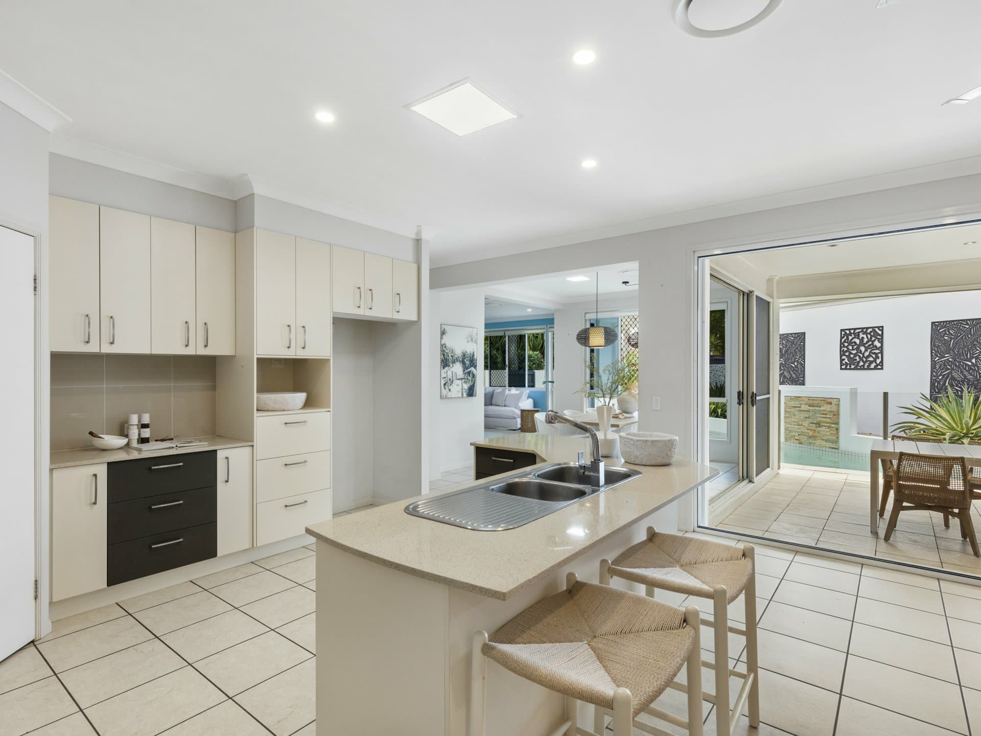 6 Seahorse Drive, Twin Waters, Twin Waters - Thumbnail 5