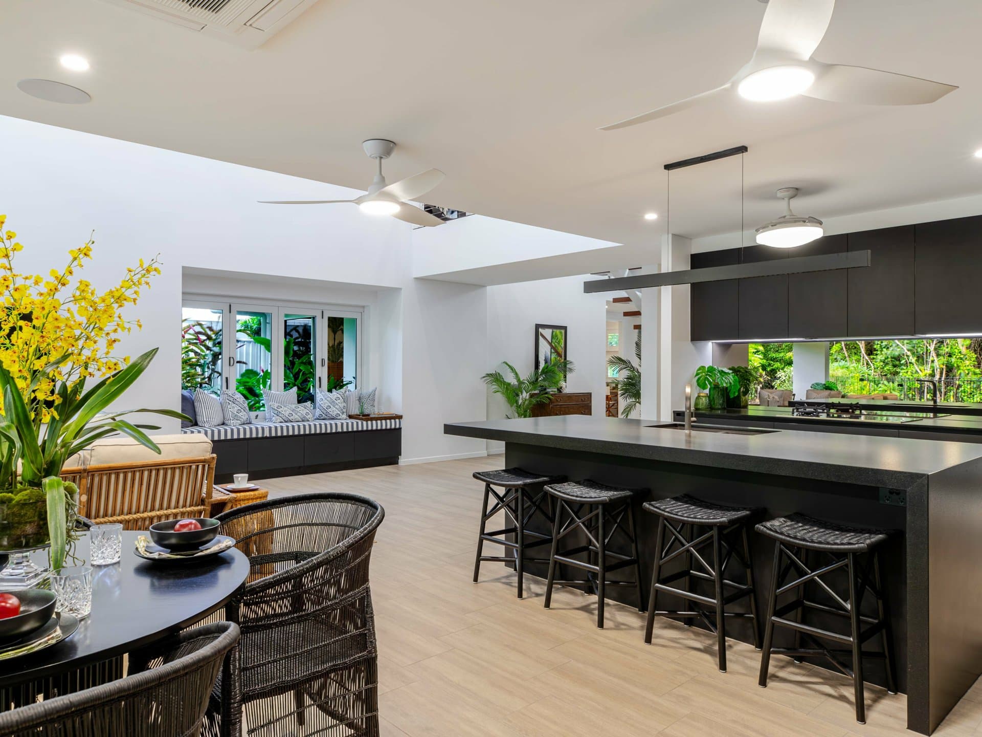 295 Coral Coast Drive, Palm Cove, Palm Cove - Thumbnail 4