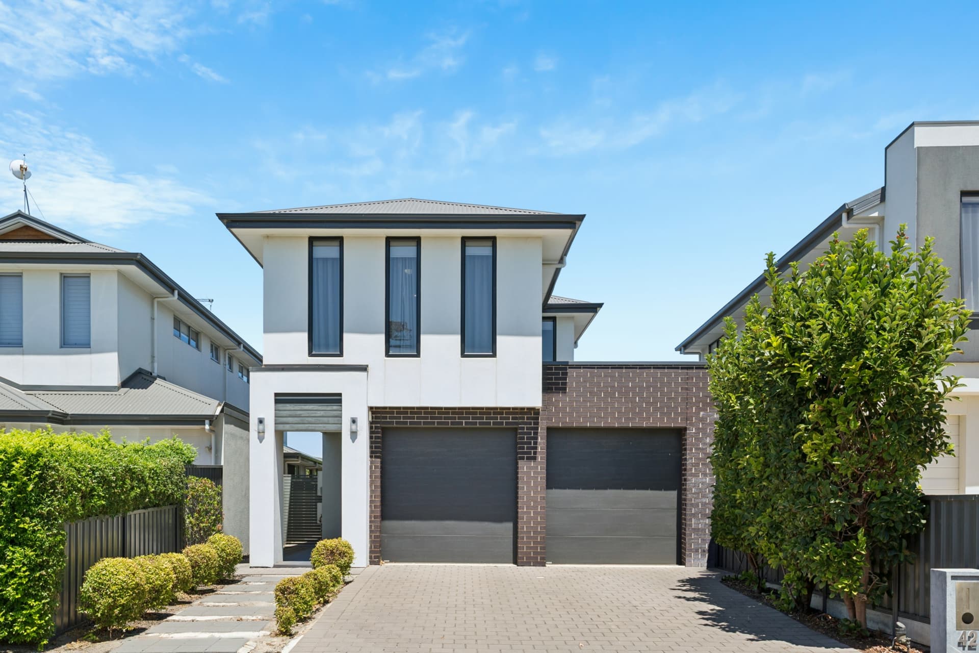 42 Lambert Avenue, West Lakes Shore, West Lakes Shore - Image 1