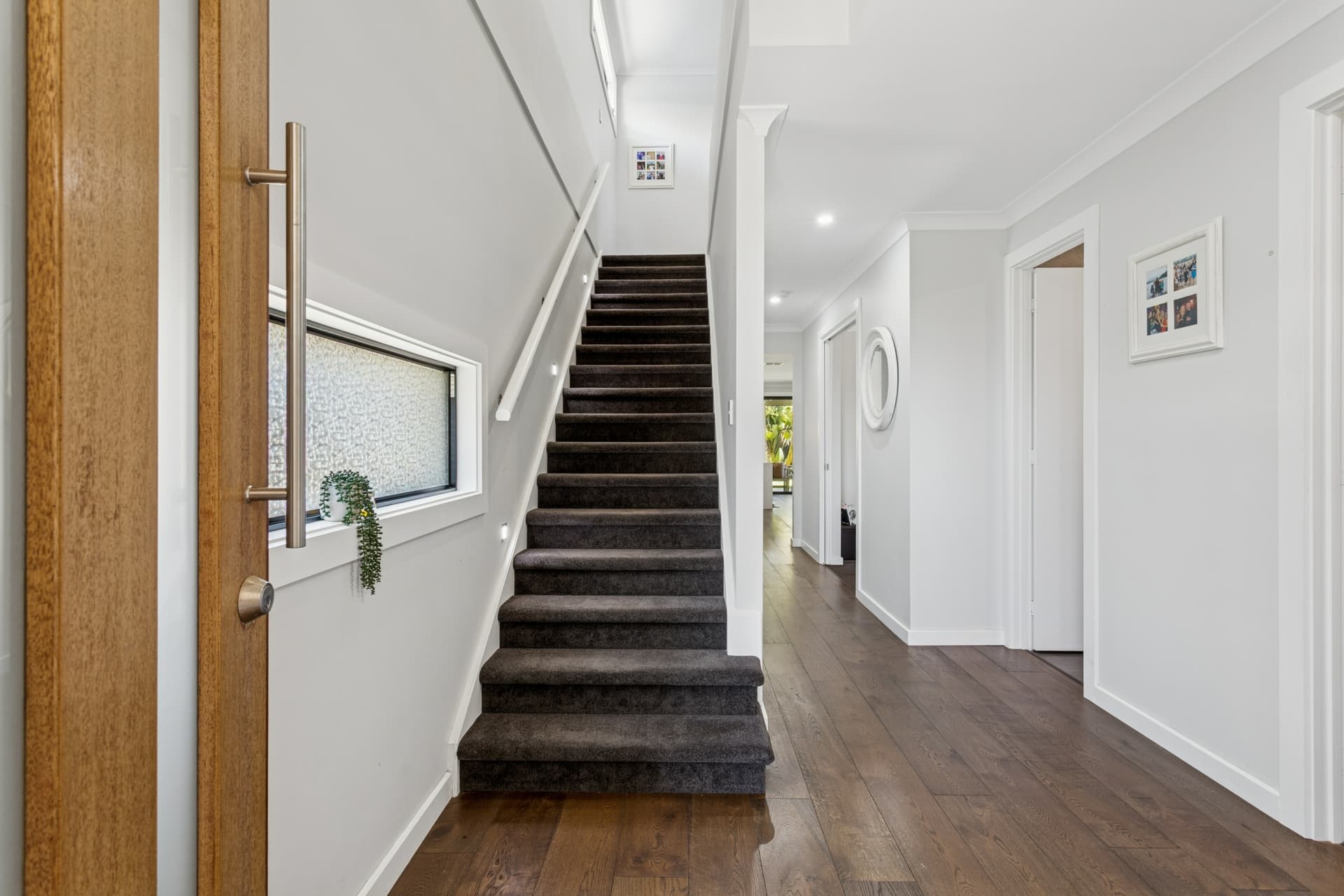 42 Lambert Avenue, West Lakes Shore, West Lakes Shore - Thumbnail 2