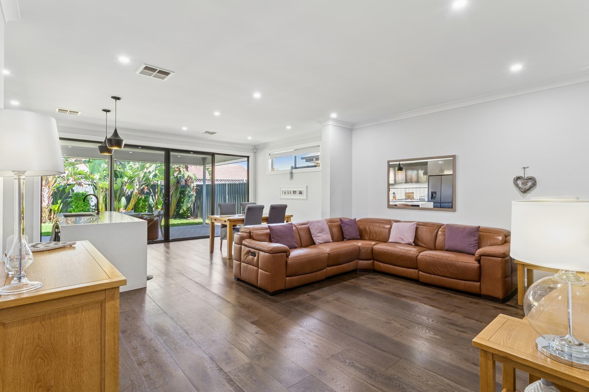 42 Lambert Avenue, West Lakes Shore, West Lakes Shore - Thumbnail 4