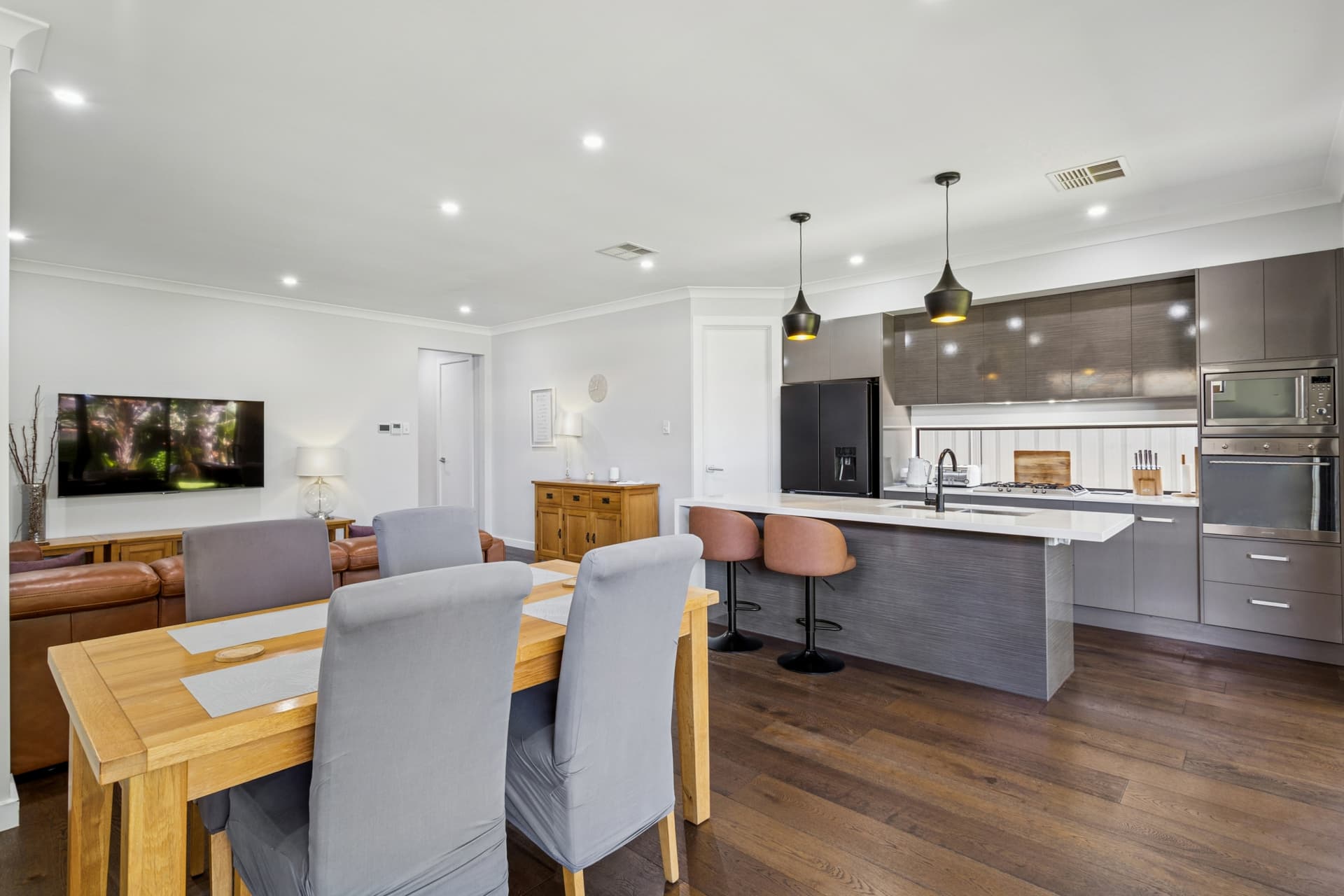 42 Lambert Avenue, West Lakes Shore, West Lakes Shore - Thumbnail 8