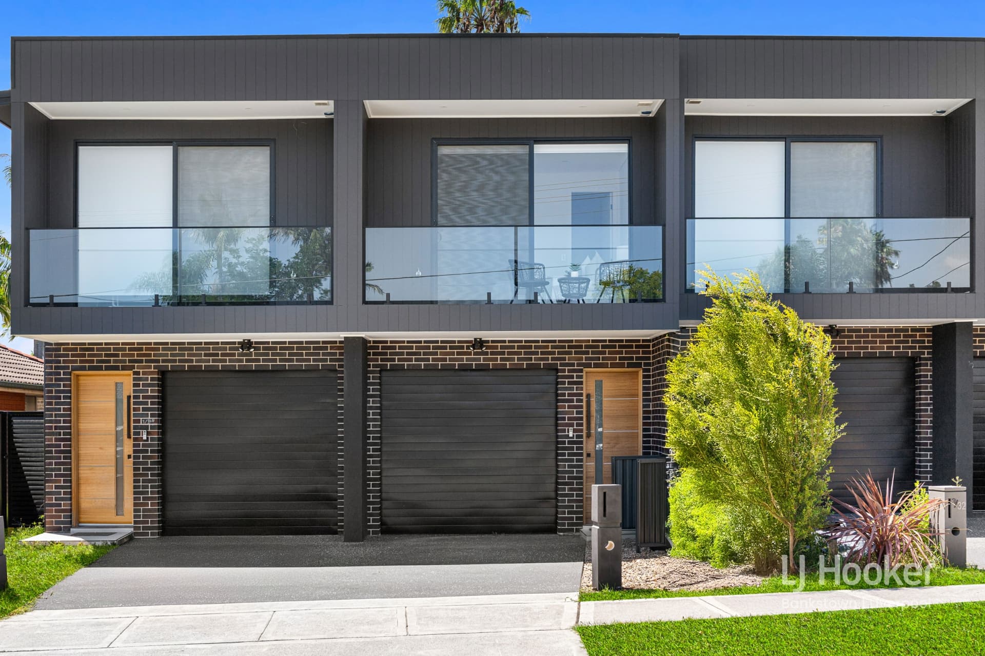 2/32 Lucas Avenue, Moorebank, Moorebank - Image 1
