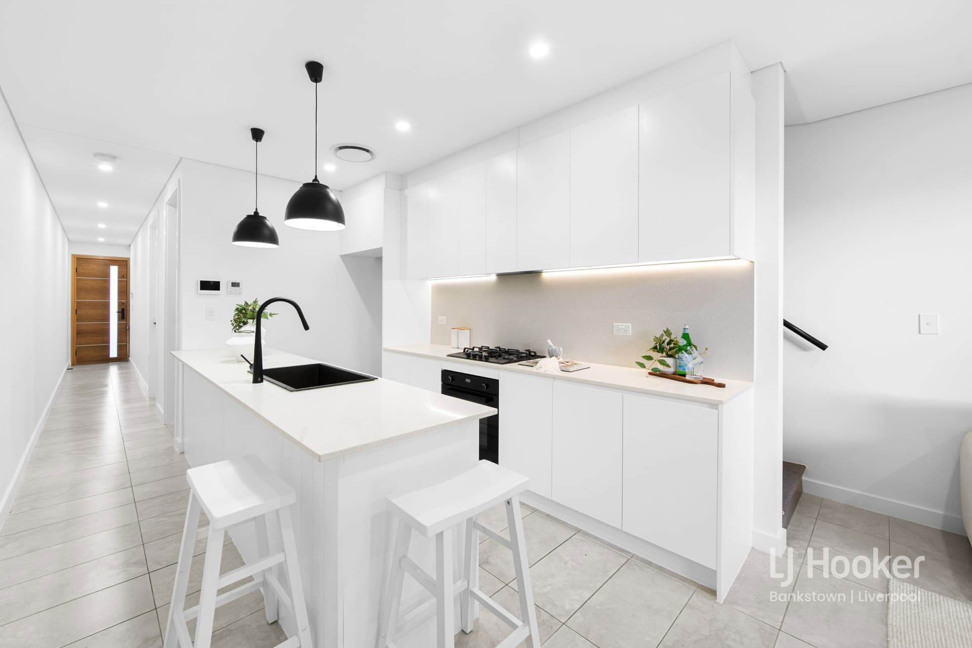 2/32 Lucas Avenue, Moorebank, Moorebank - Thumbnail 3