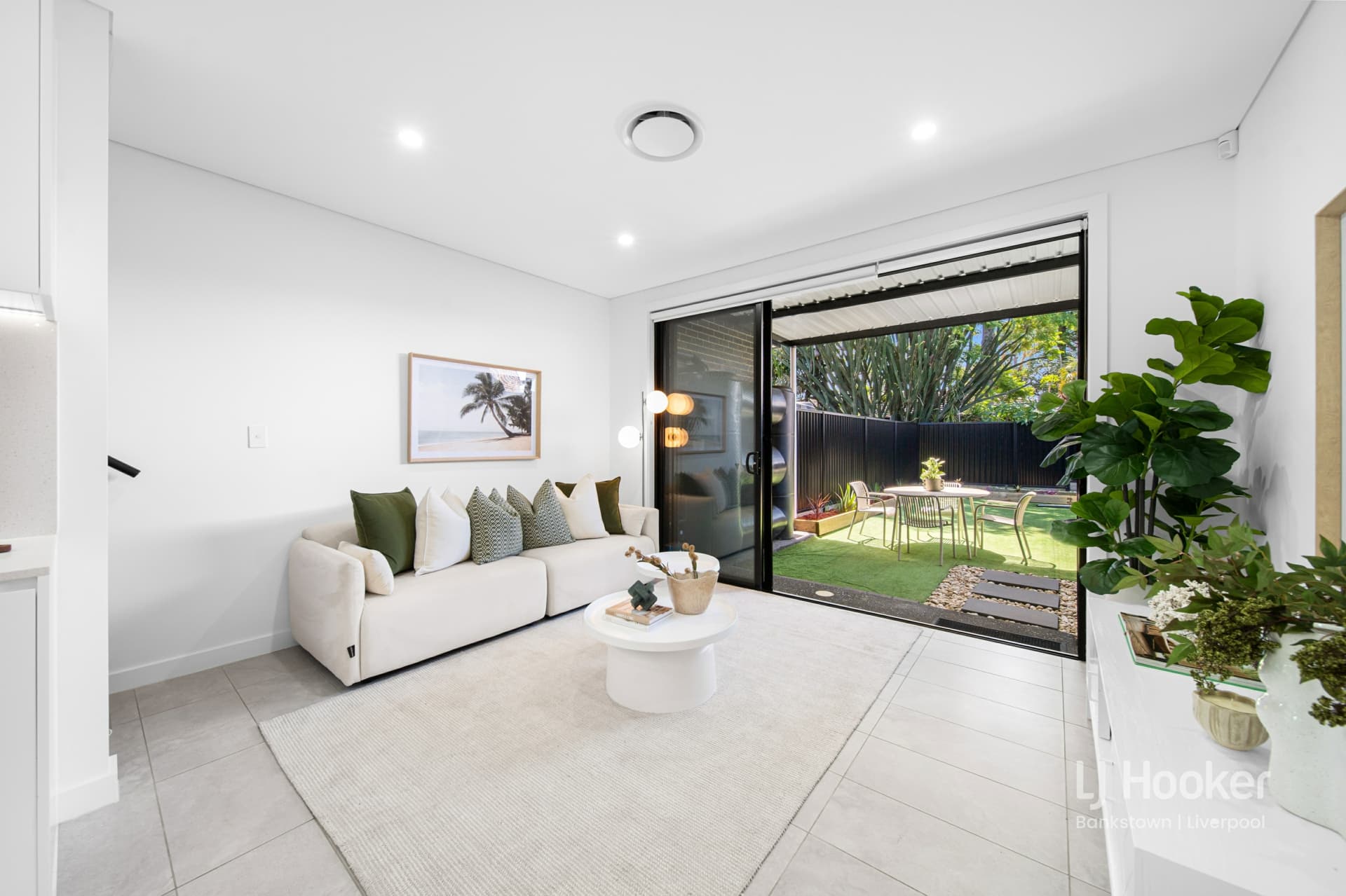 2/32 Lucas Avenue, Moorebank, Moorebank - Thumbnail 5