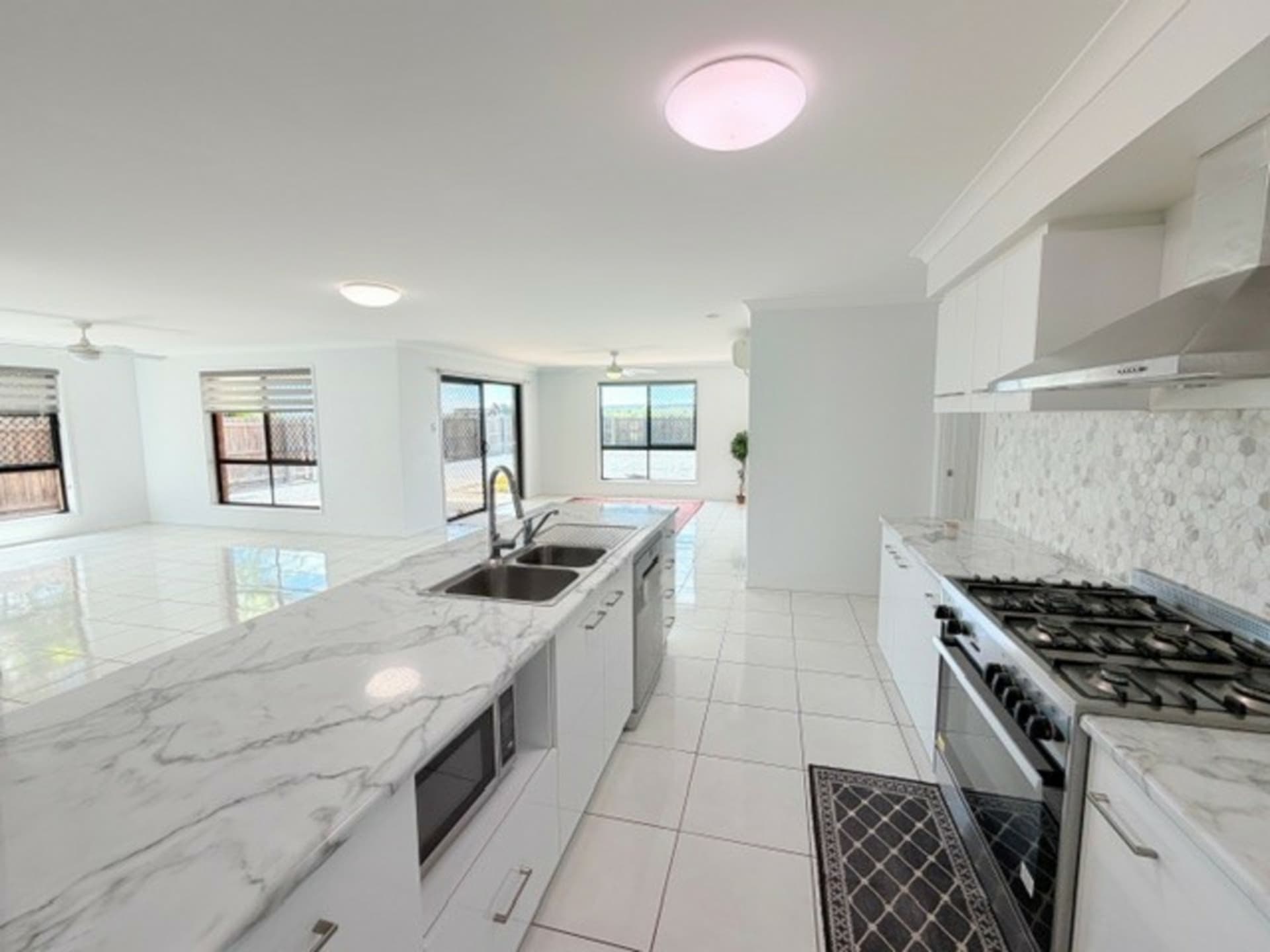 22 Bridge Street, Gayndah, Gayndah - Thumbnail 4