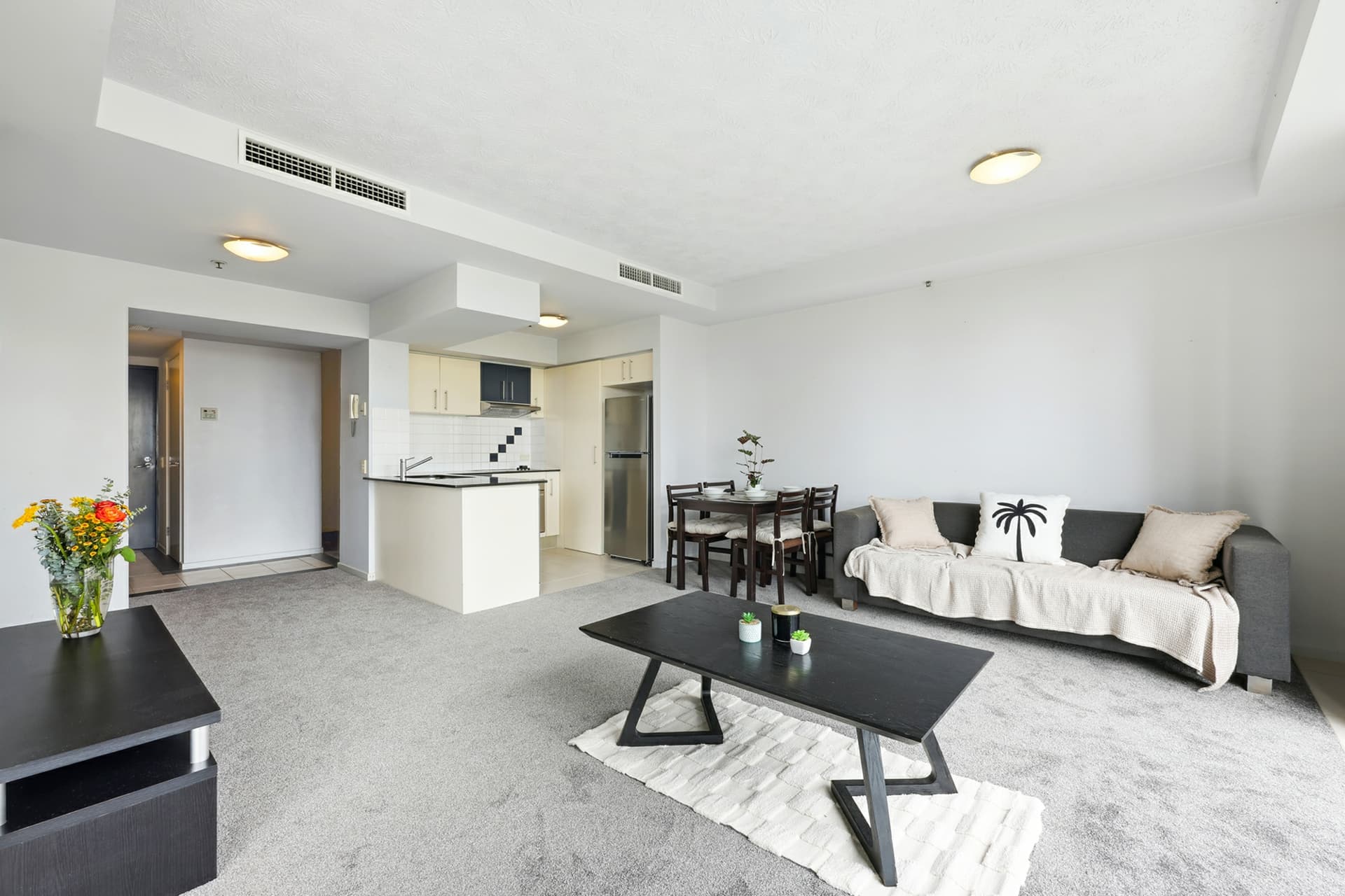 405/2865 Gold Coast Highway, Surfers Paradise, Surfers Paradise - Thumbnail 5