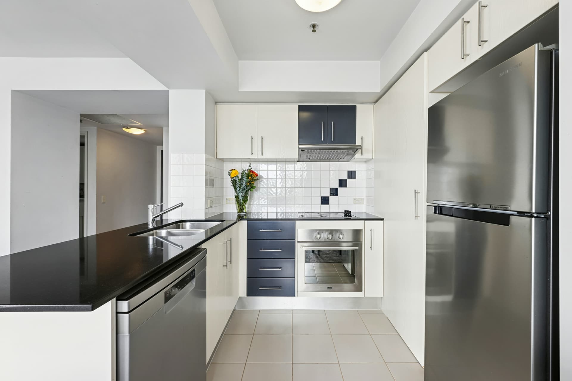 405/2865 Gold Coast Highway, Surfers Paradise, Surfers Paradise - Thumbnail 6