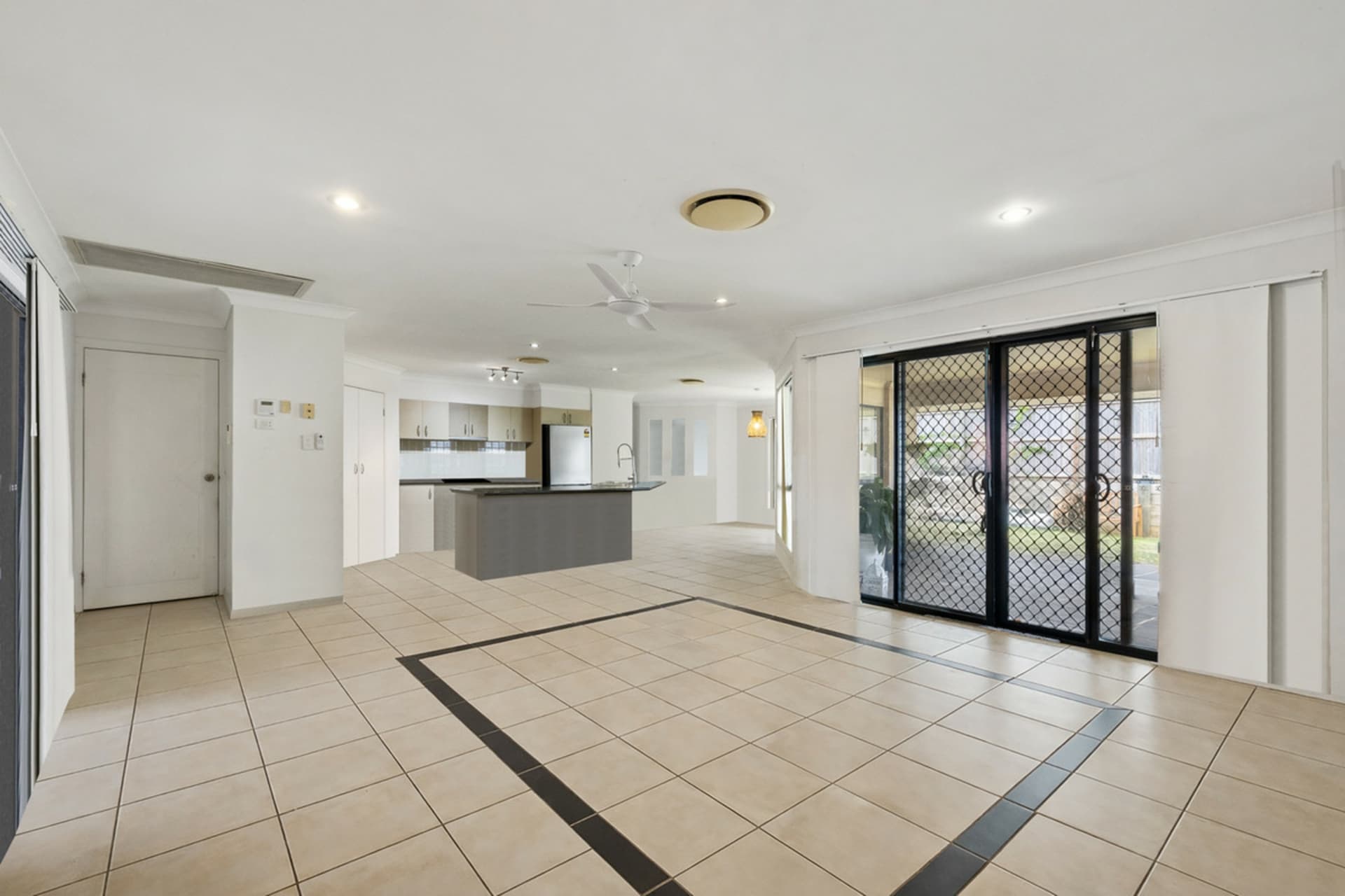 23 Attenborough Circuit, Redland Bay, Redland Bay - Thumbnail 3
