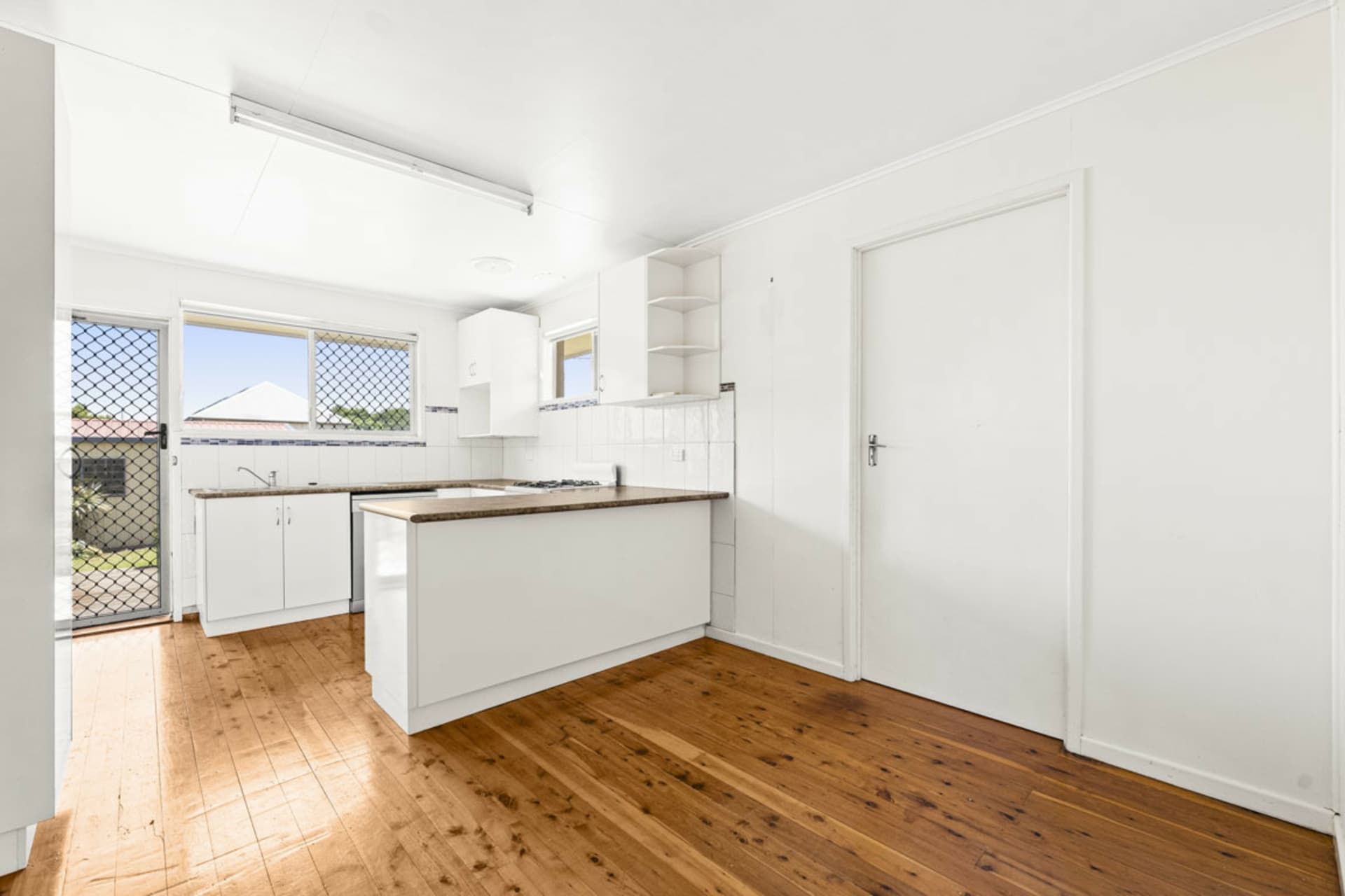 11 Cooper Street, South Toowoomba, South Toowoomba - Thumbnail 4