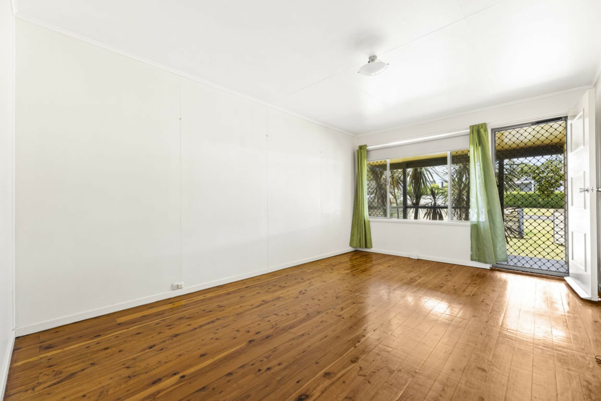 11 Cooper Street, South Toowoomba, South Toowoomba - Thumbnail 5