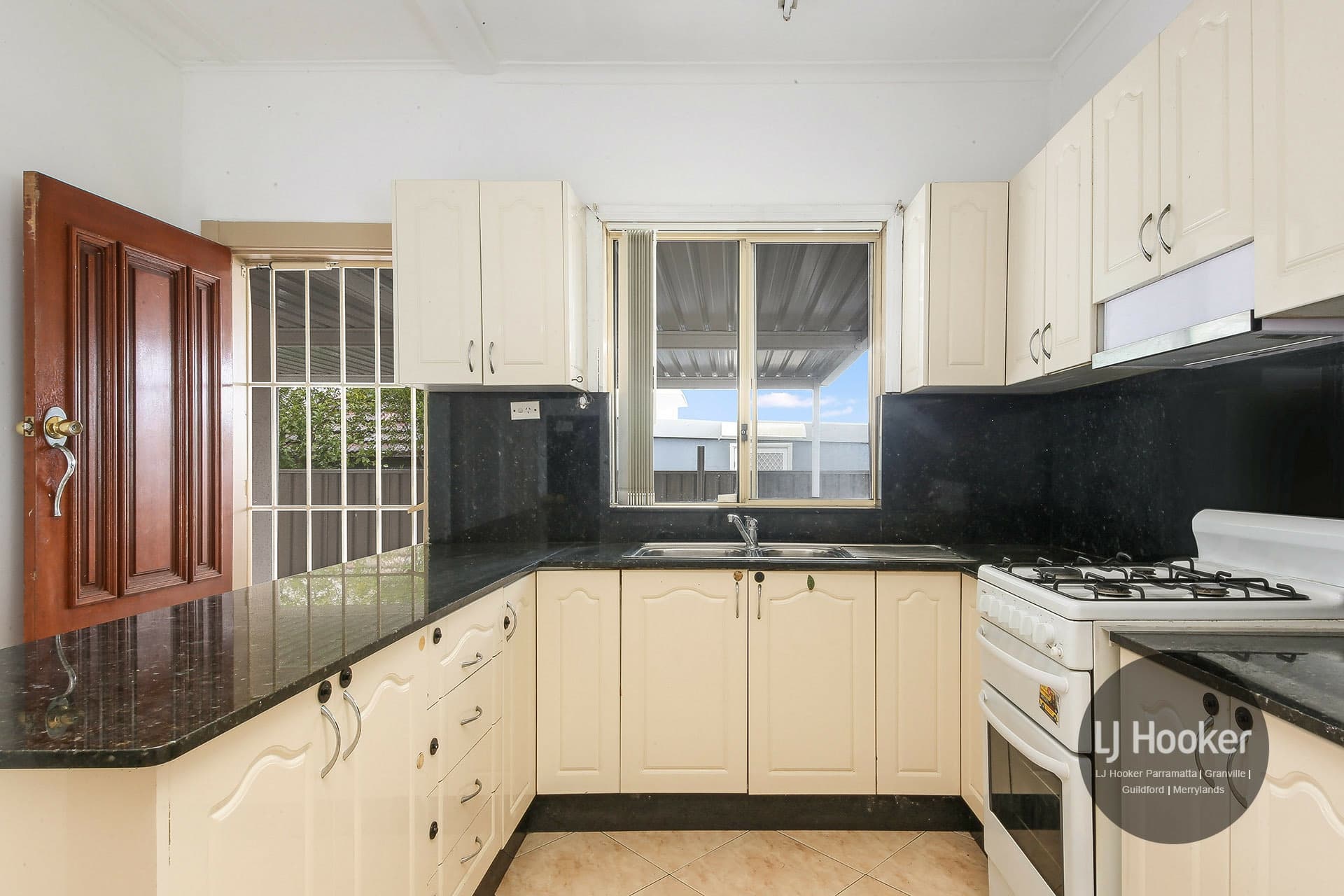 151 The Trongate, Granville, Granville - Thumbnail 4