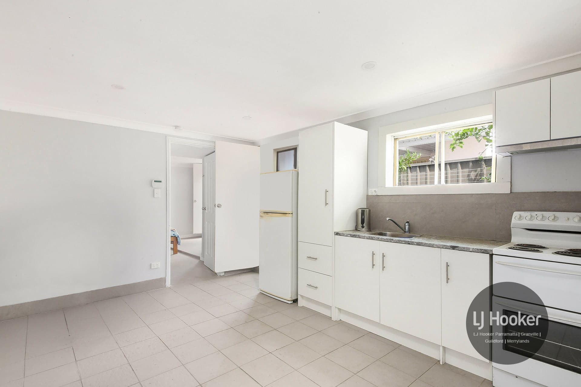 151 The Trongate, Granville, Granville - Thumbnail 5