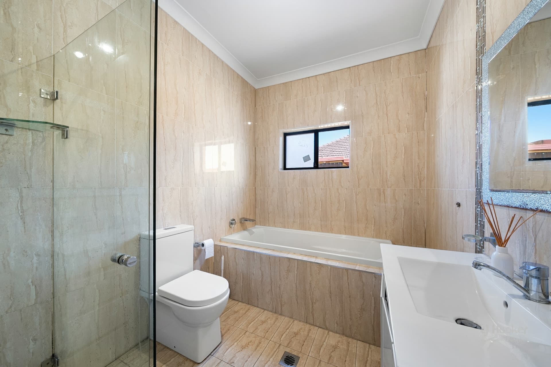 213 Excelsior Street, Guildford, Guildford - Thumbnail 8