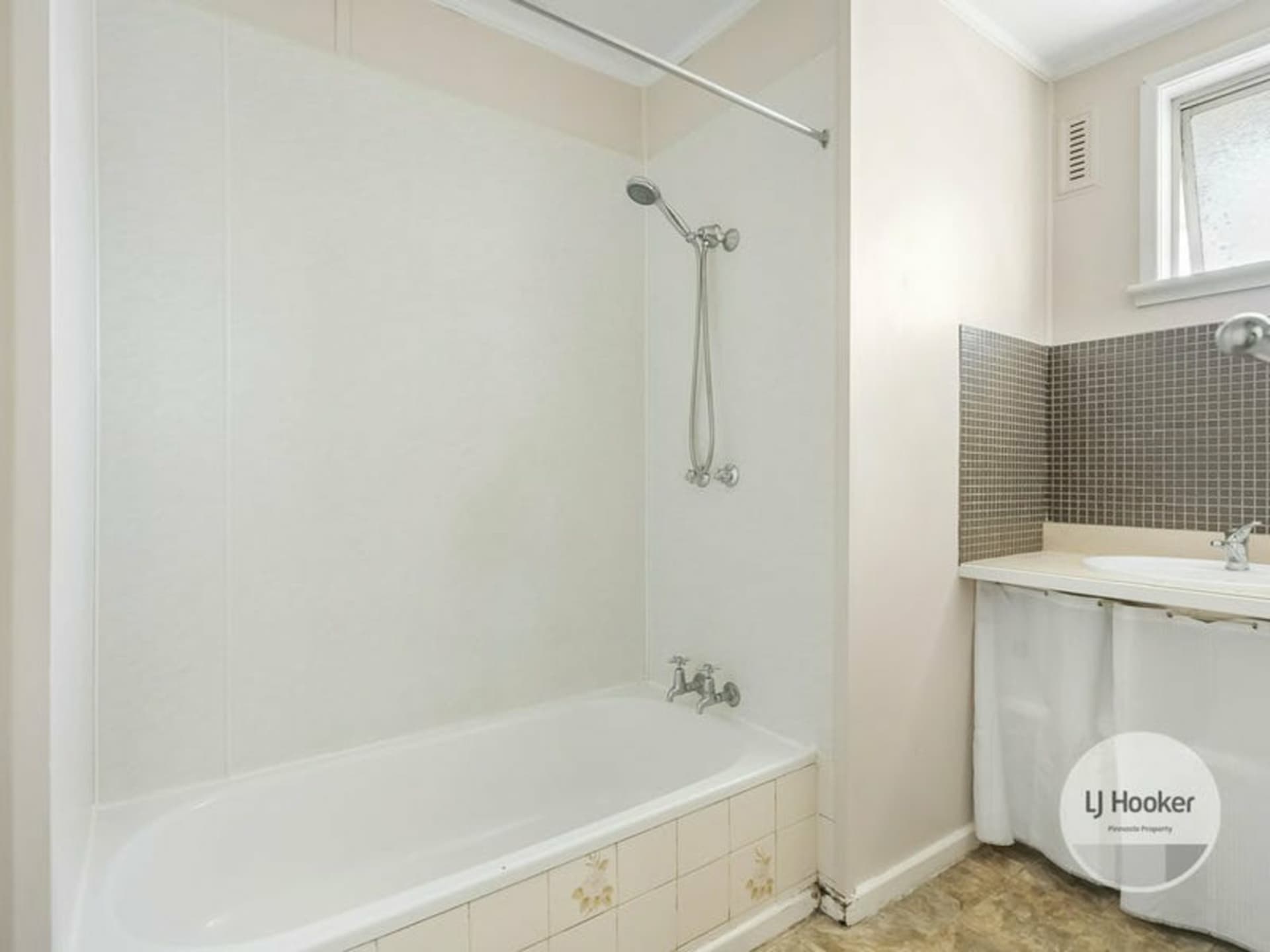 17 Carnegie Street, Claremont, Claremont - Thumbnail 8