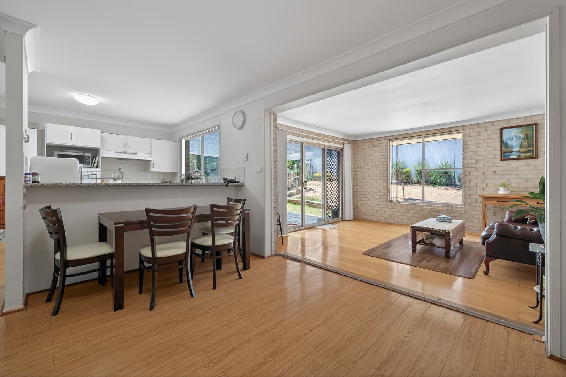 24 Vlatko Drive, West Hoxton, West Hoxton - Thumbnail 5