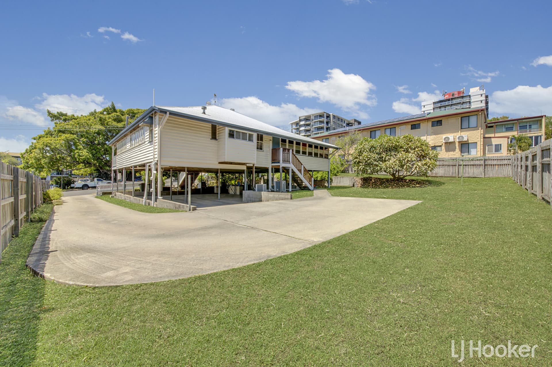 12 Roseberry Street, Gladstone Central, Gladstone Central - Image 1