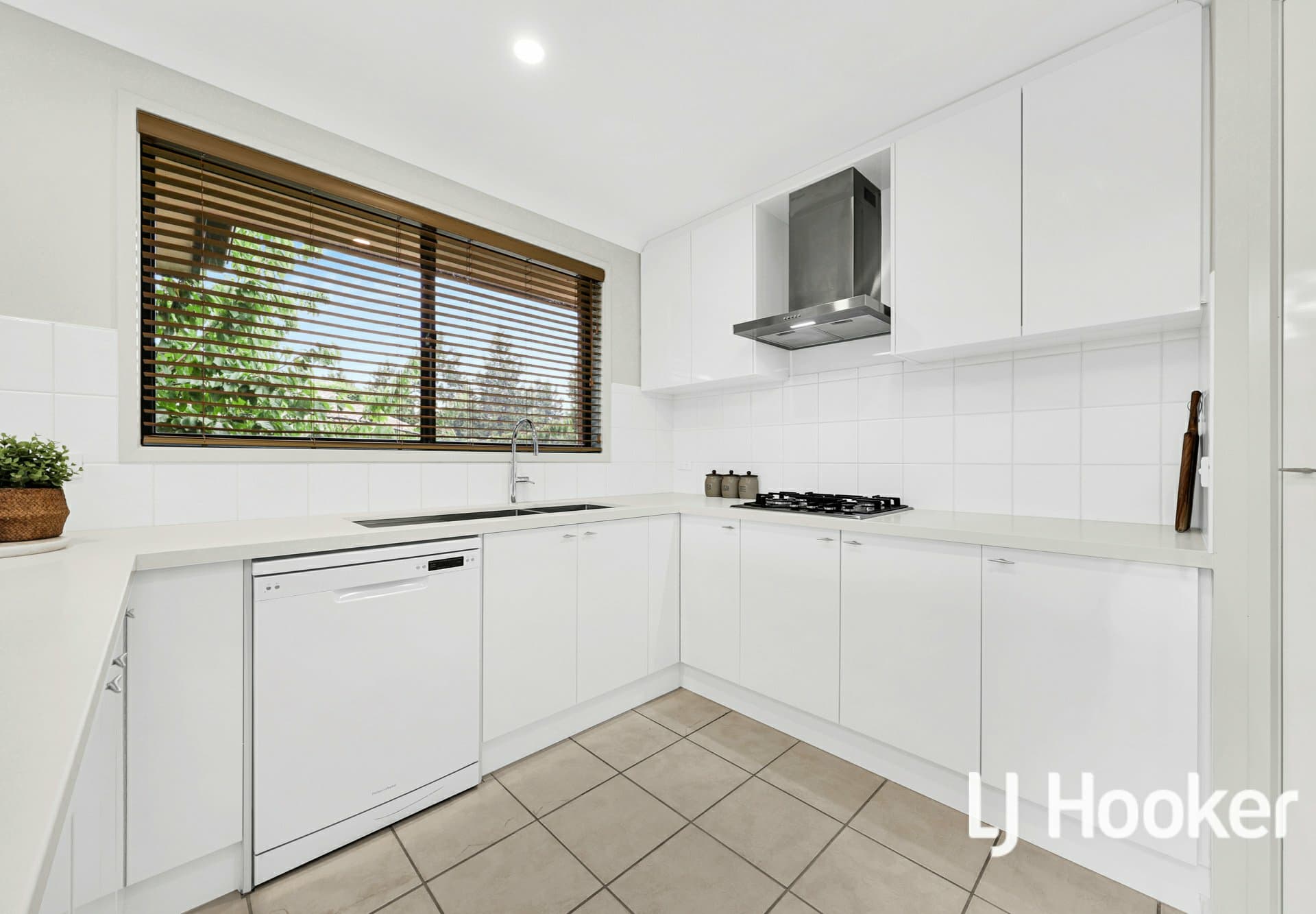 260 Hidden Valley Boulevard, Hidden Valley, Wallan - Thumbnail 4