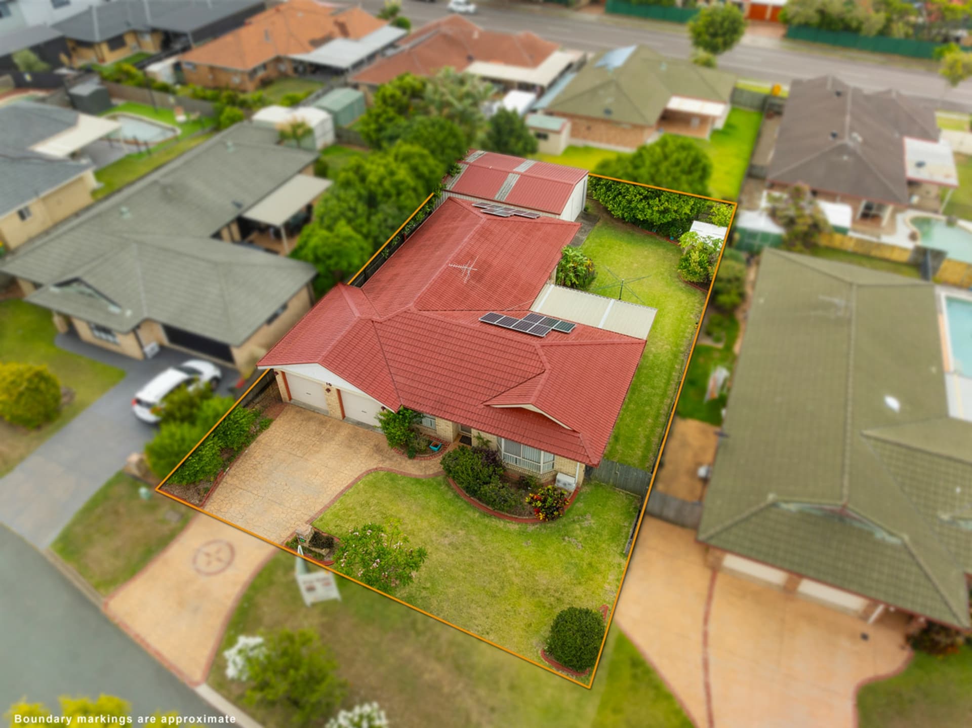 16 Cresthill Street, Birkdale, Birkdale - Image 1