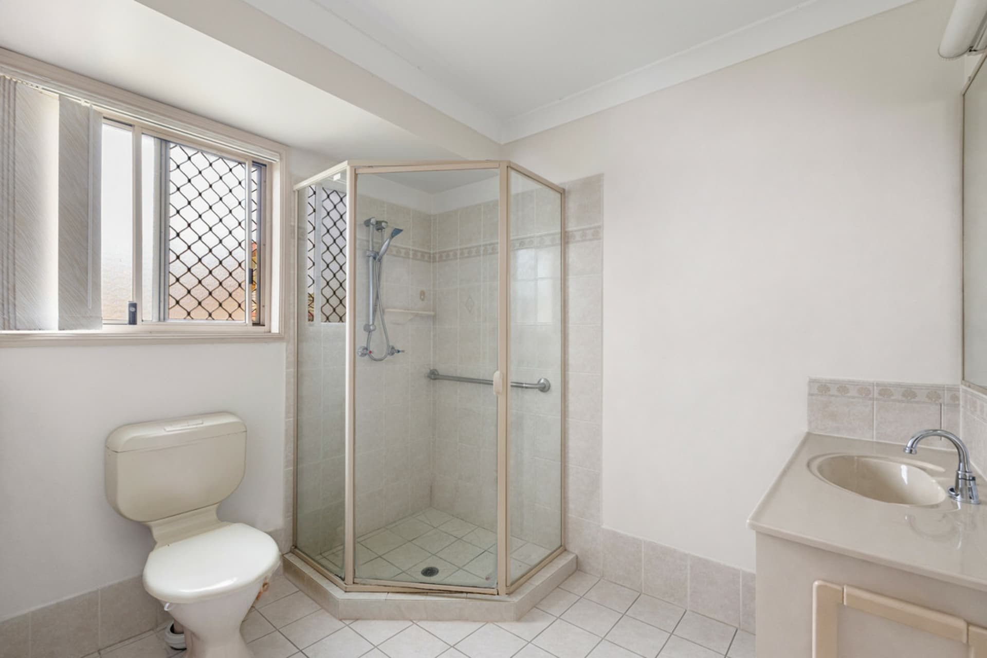 16 Cresthill Street, Birkdale, Birkdale - Thumbnail 8