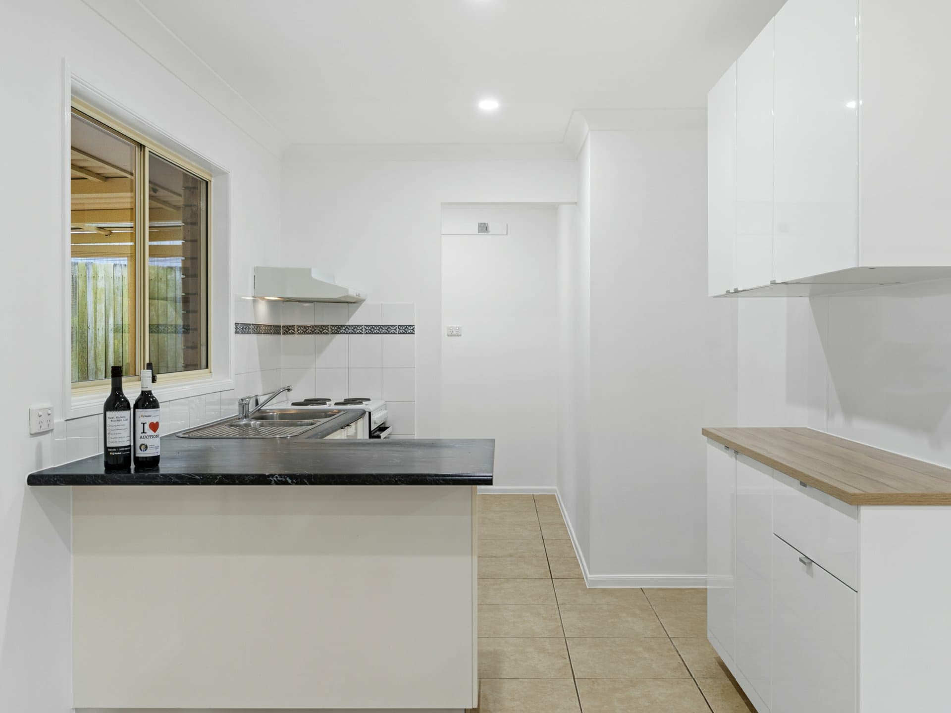 30 Bushland Drive, Regents Park, Regents Park - Thumbnail 4