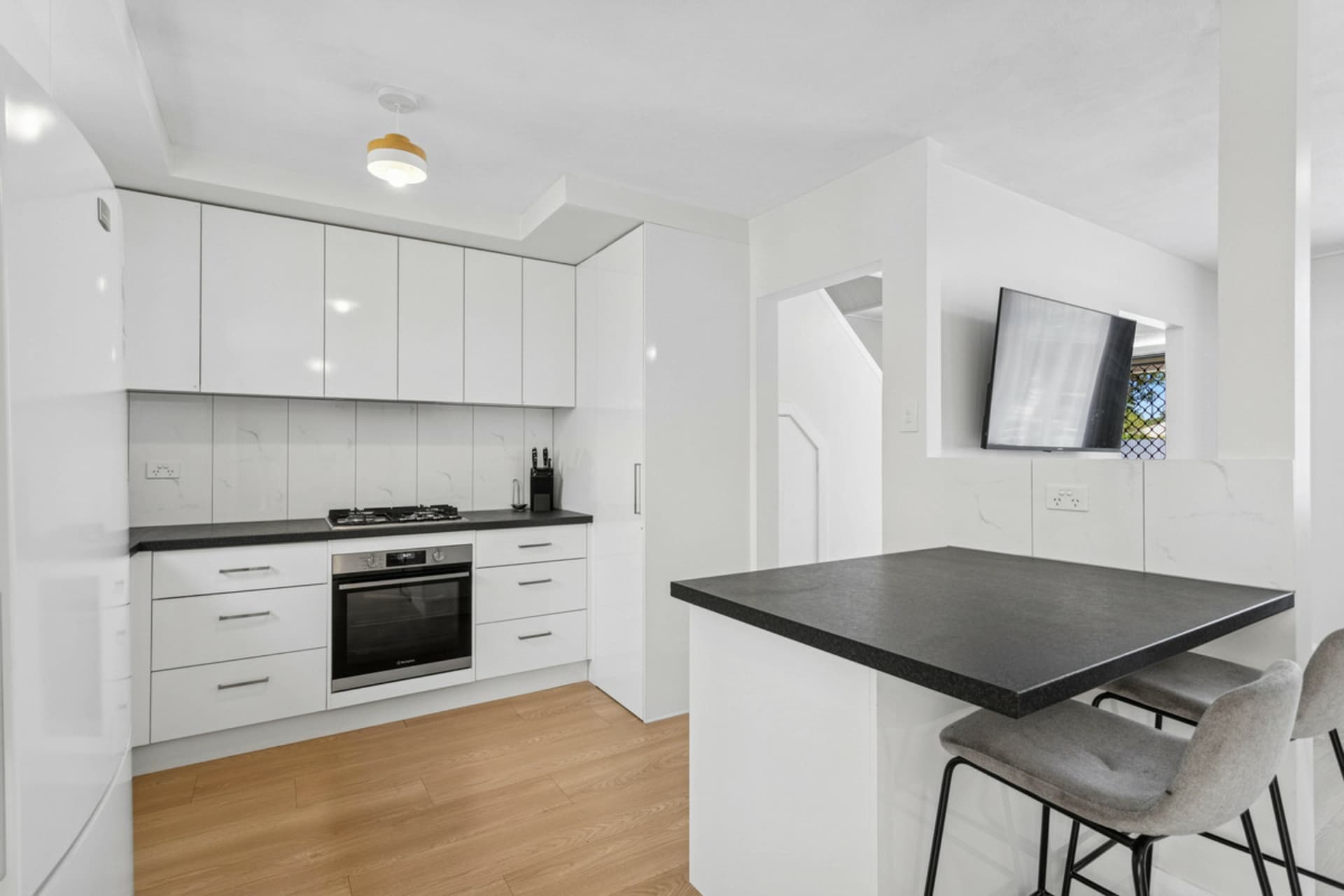 14 Carlton Crescent, Woodville North, Woodville North - Thumbnail 3