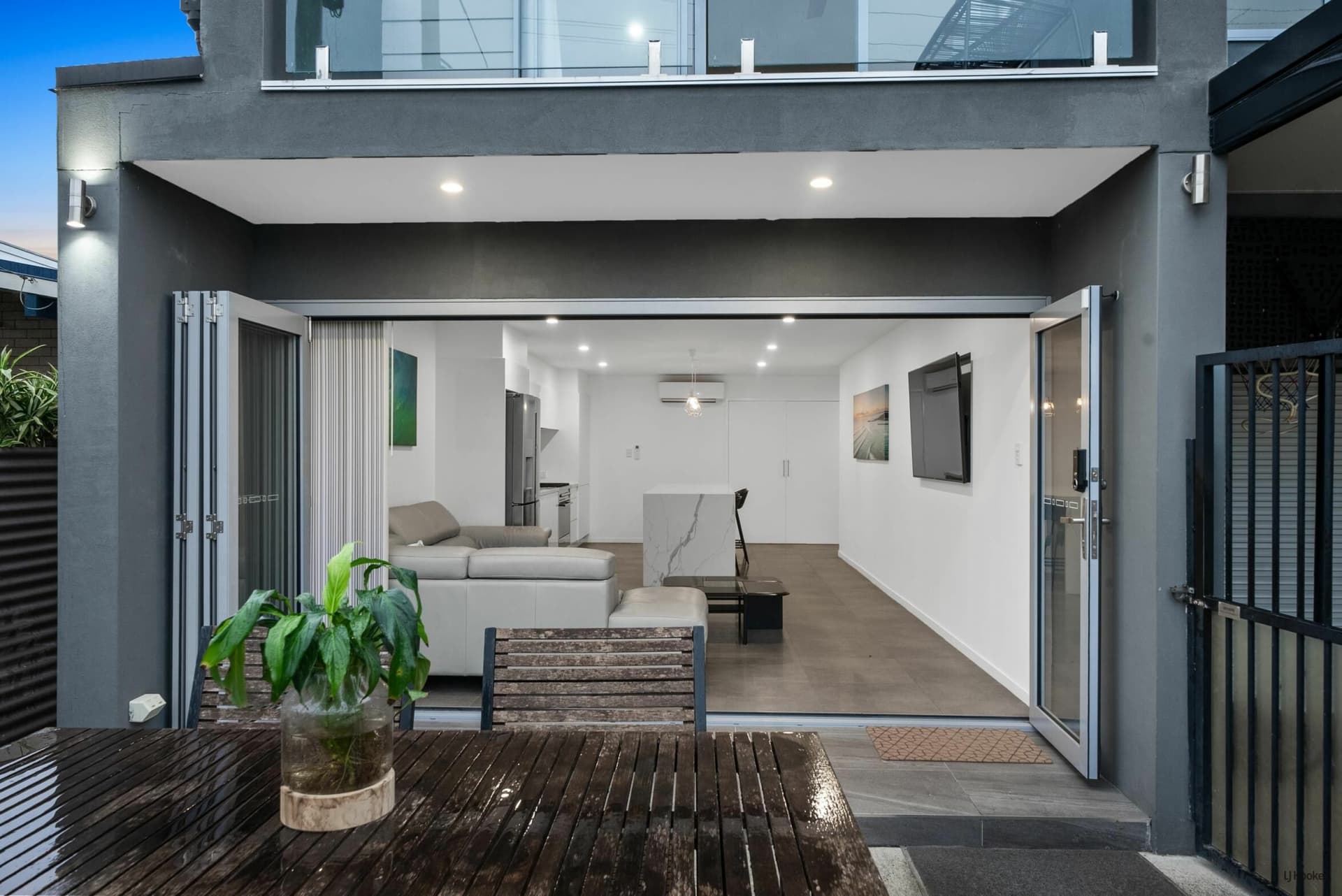 1/8 Bali Avenue, Palm Beach, Palm Beach - Thumbnail 5