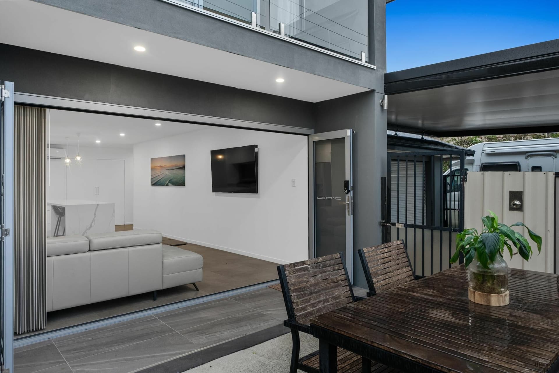 1/8 Bali Avenue, Palm Beach, Palm Beach - Thumbnail 6