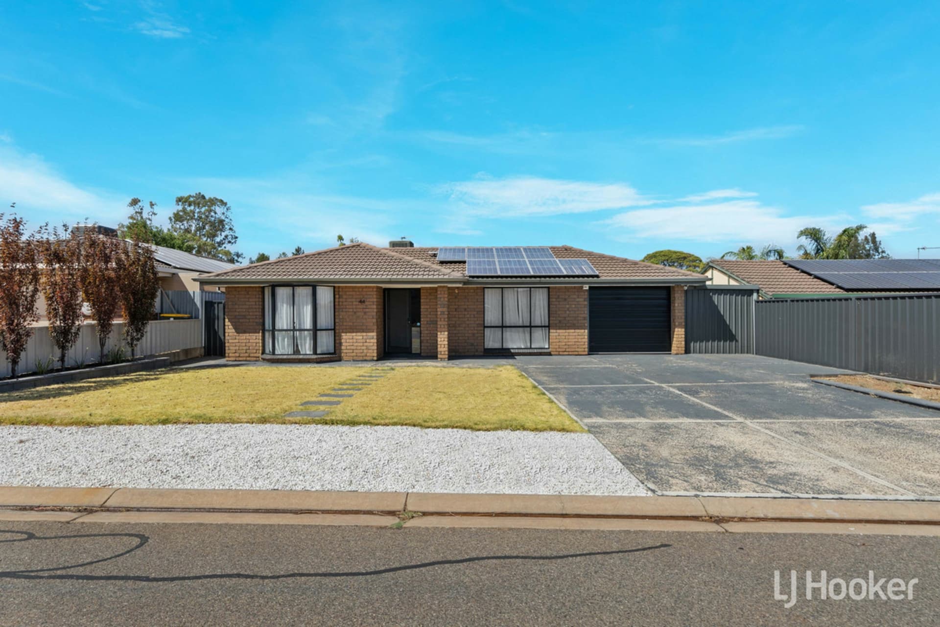 44 Browne Circuit, Craigmore, Craigmore - Thumbnail 2
