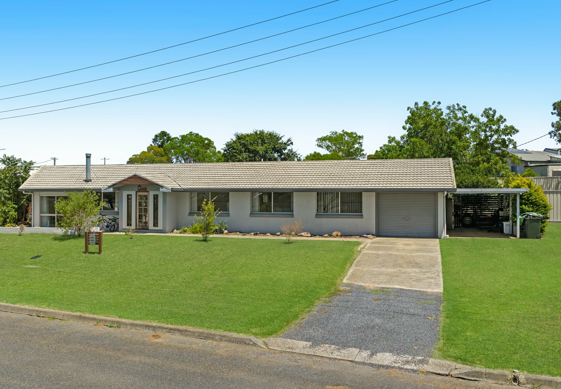 24 Gilbert Crescent, Warwick, Warwick - Image 1