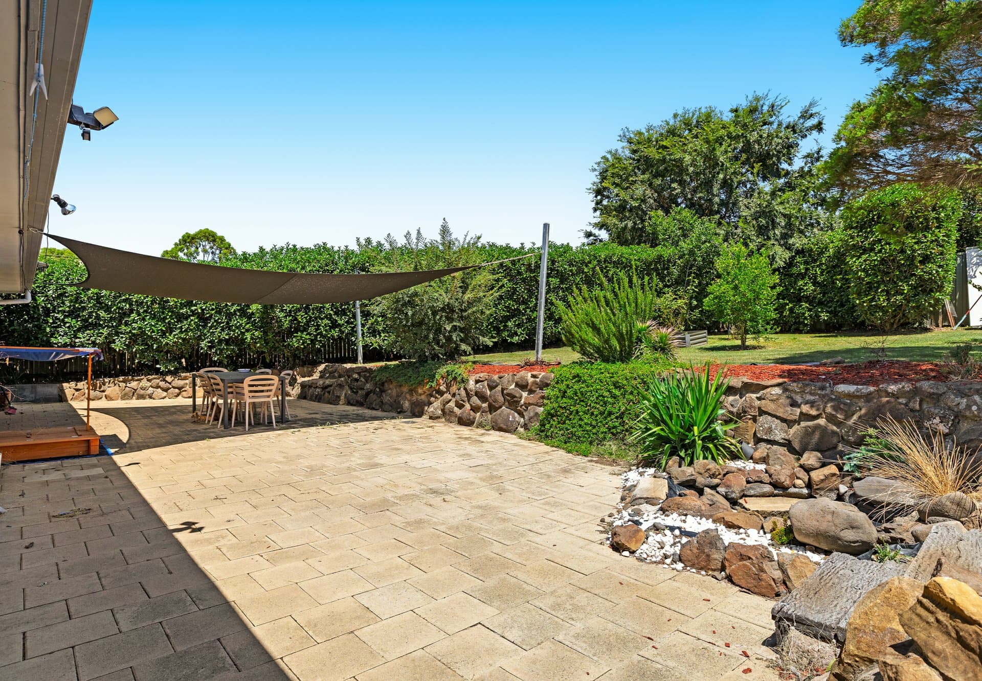 24 Gilbert Crescent, Warwick, Warwick - Thumbnail 3
