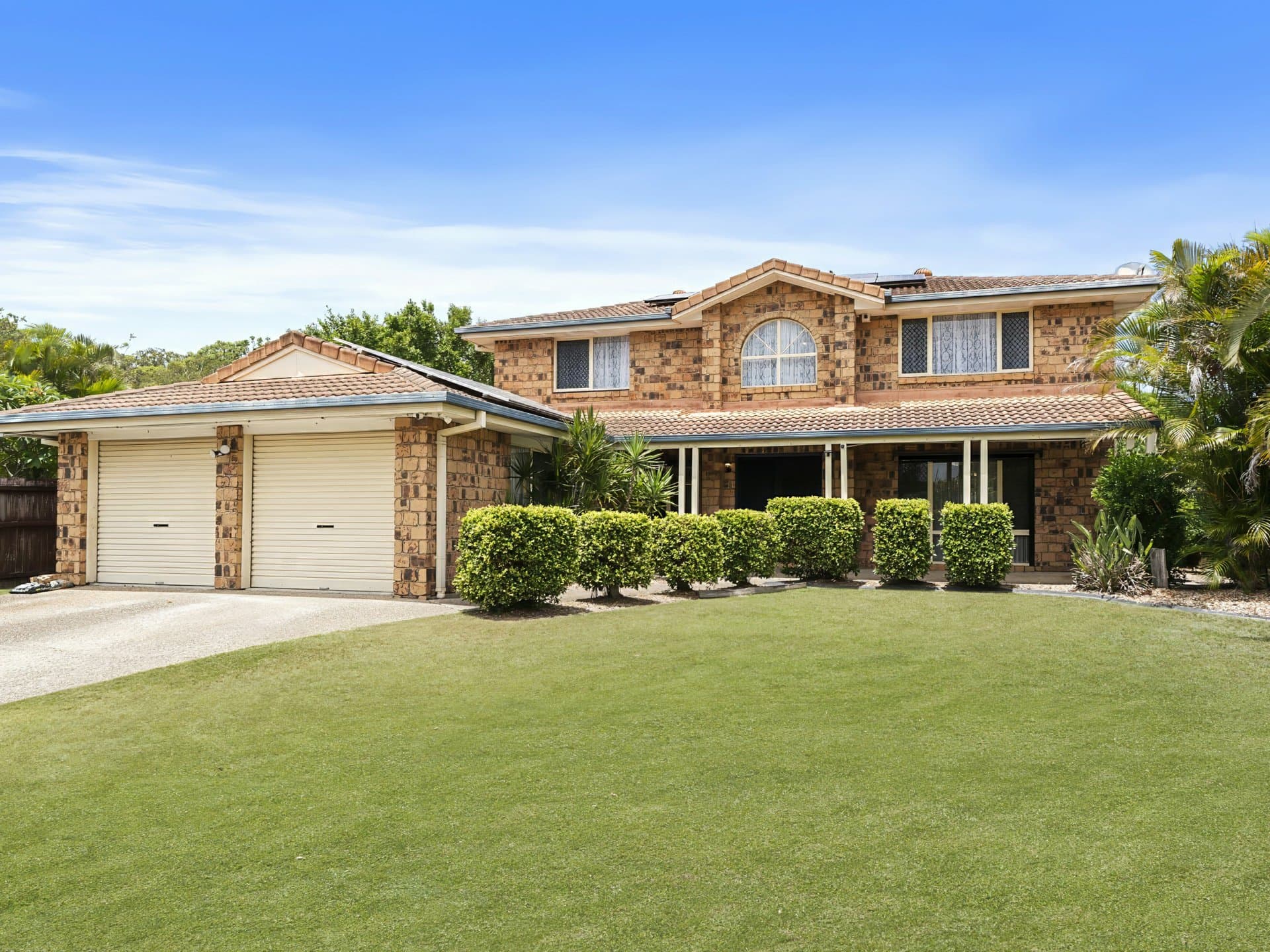 12 Smout Court, Sandstone Point, Sandstone Point - Image 1