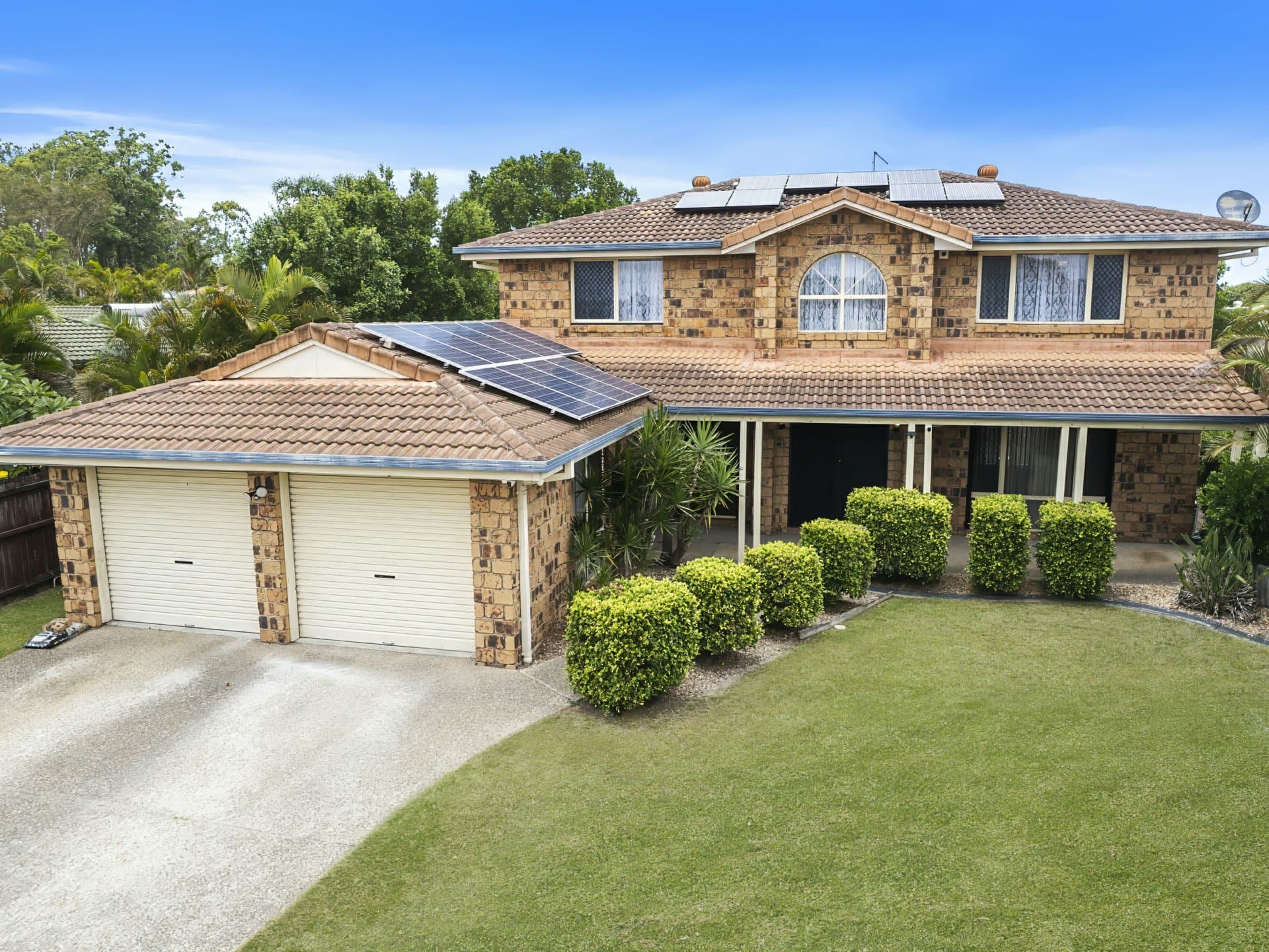 12 Smout Court, Sandstone Point, Sandstone Point - Thumbnail 2