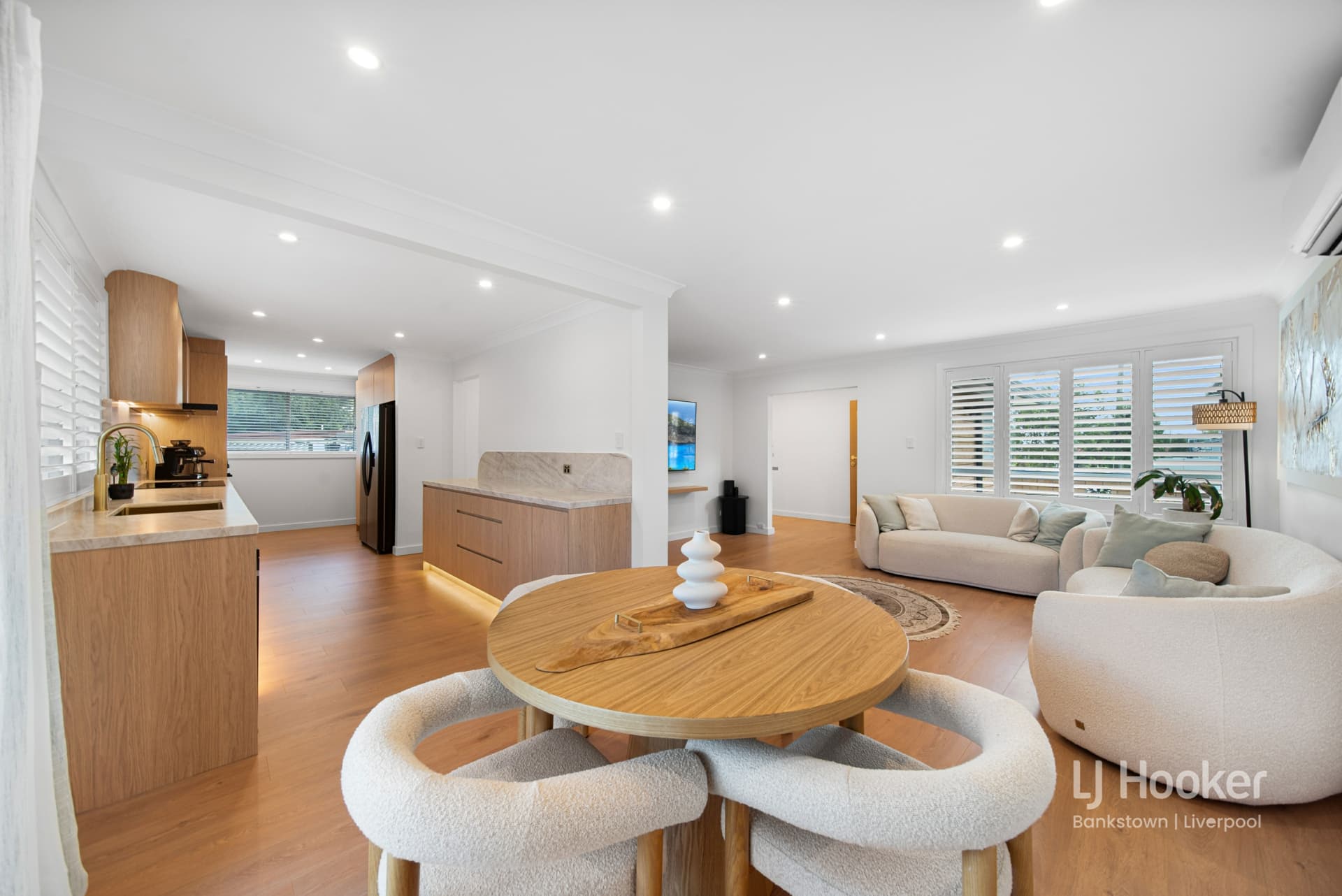 7 Bell Place, Moorebank, Moorebank - Thumbnail 2