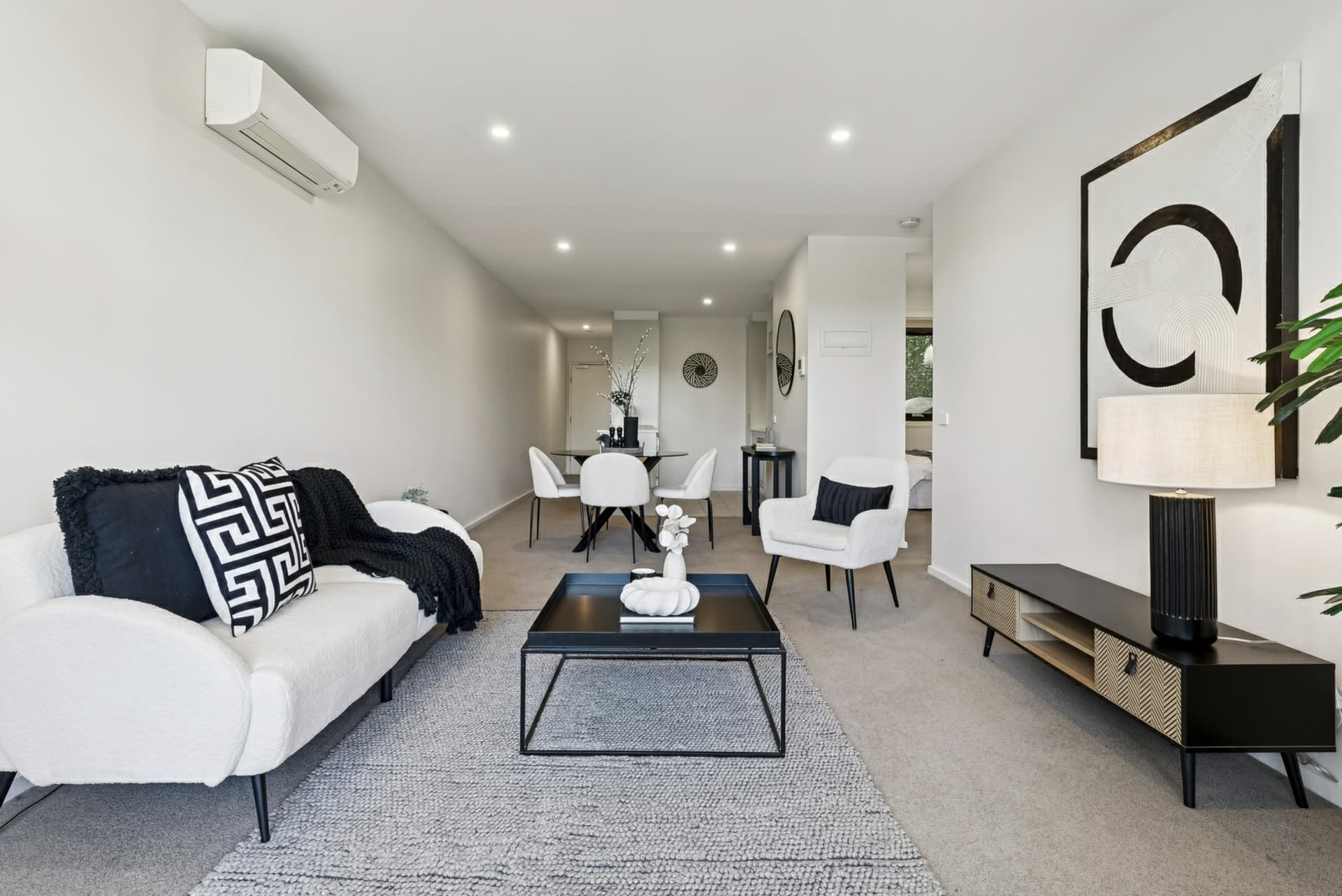 33/109 Canberra Avenue, Griffith, Griffith - Thumbnail 2