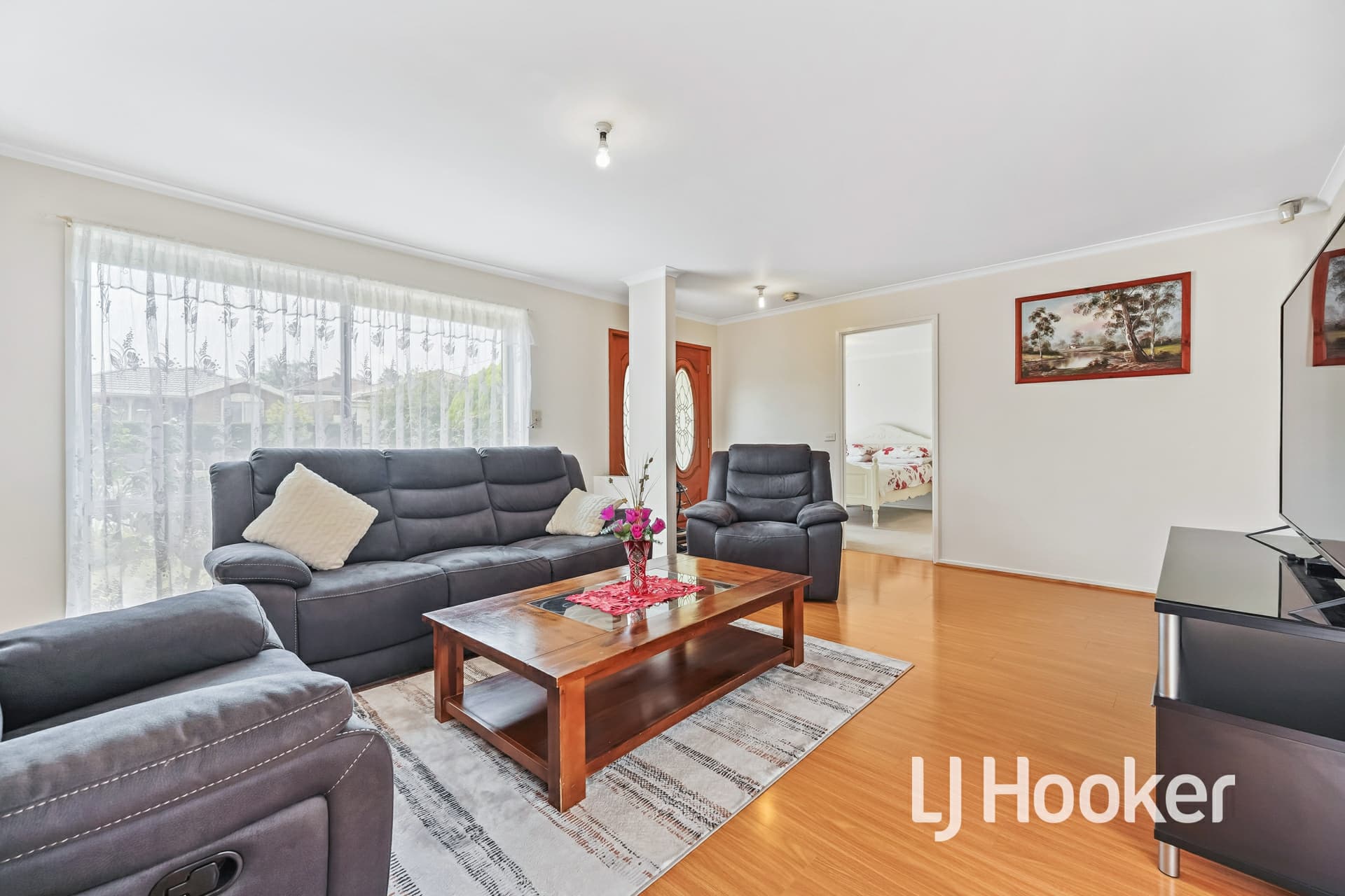 8 Warana Drive, Hampton Park, Hampton Park - Thumbnail 2