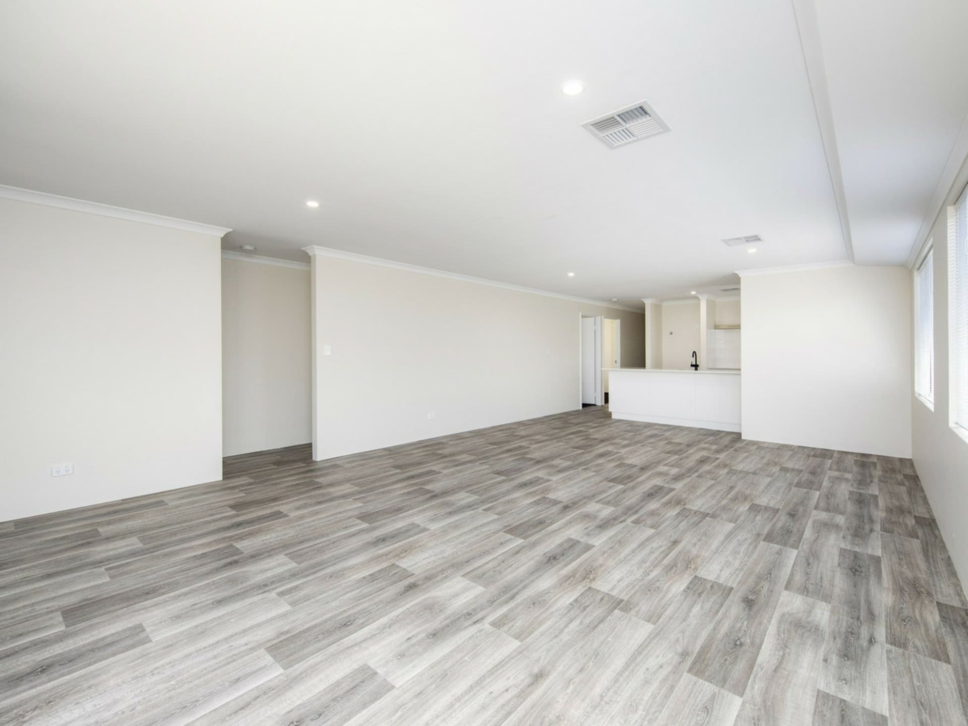 25 Broadgate Boulevard, Yanchep, Yanchep - Thumbnail 5