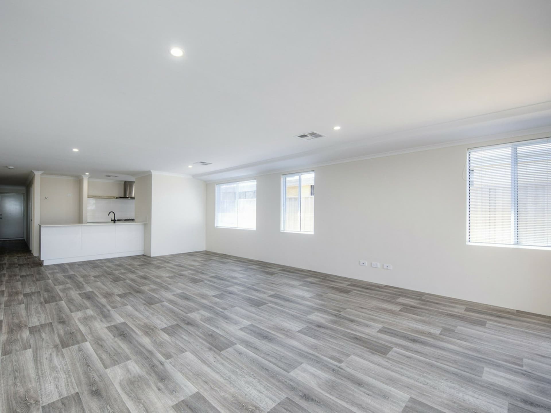 25 Broadgate Boulevard, Yanchep, Yanchep - Thumbnail 6