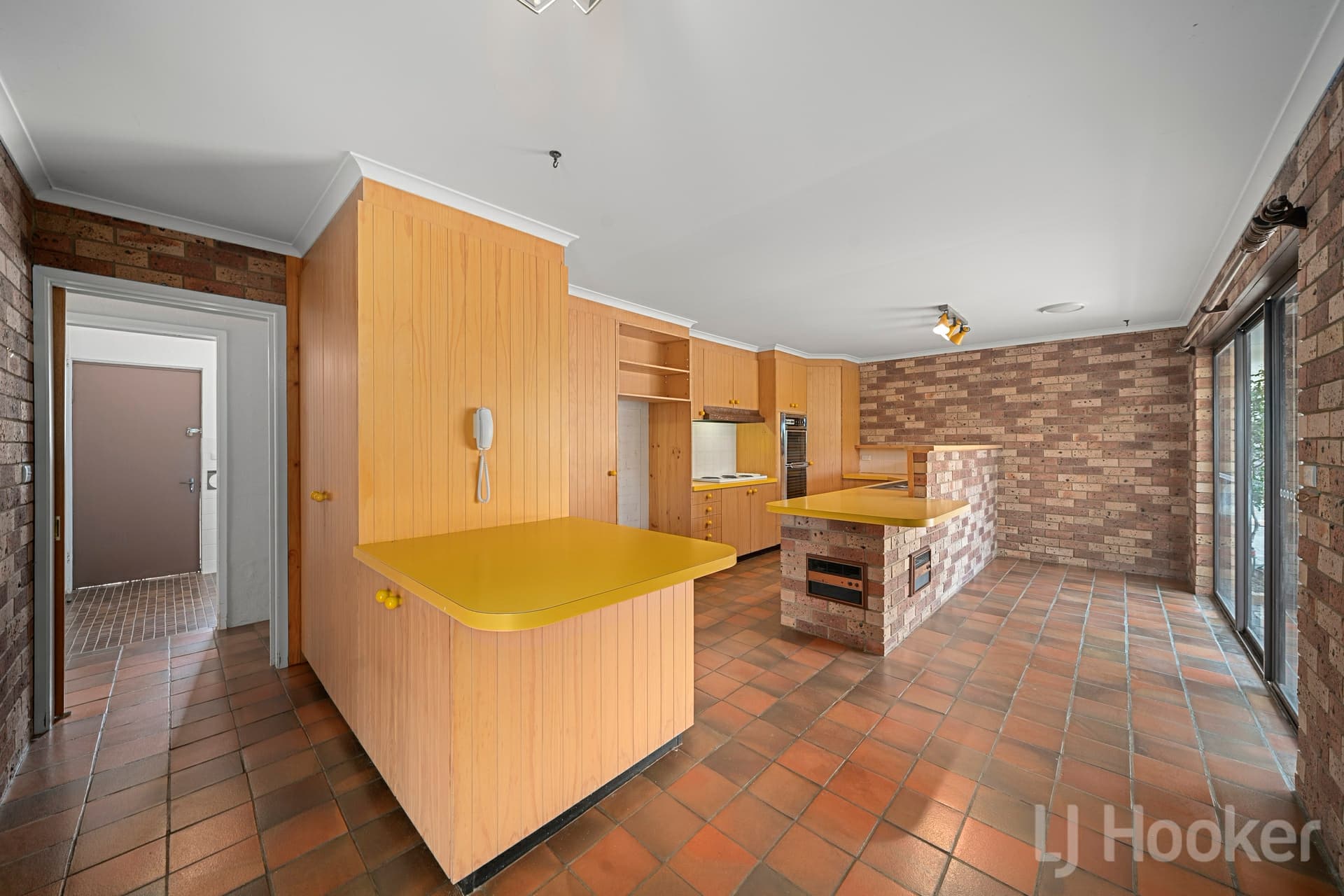 14 Hayley Crescent, Karabar, Karabar - Thumbnail 3